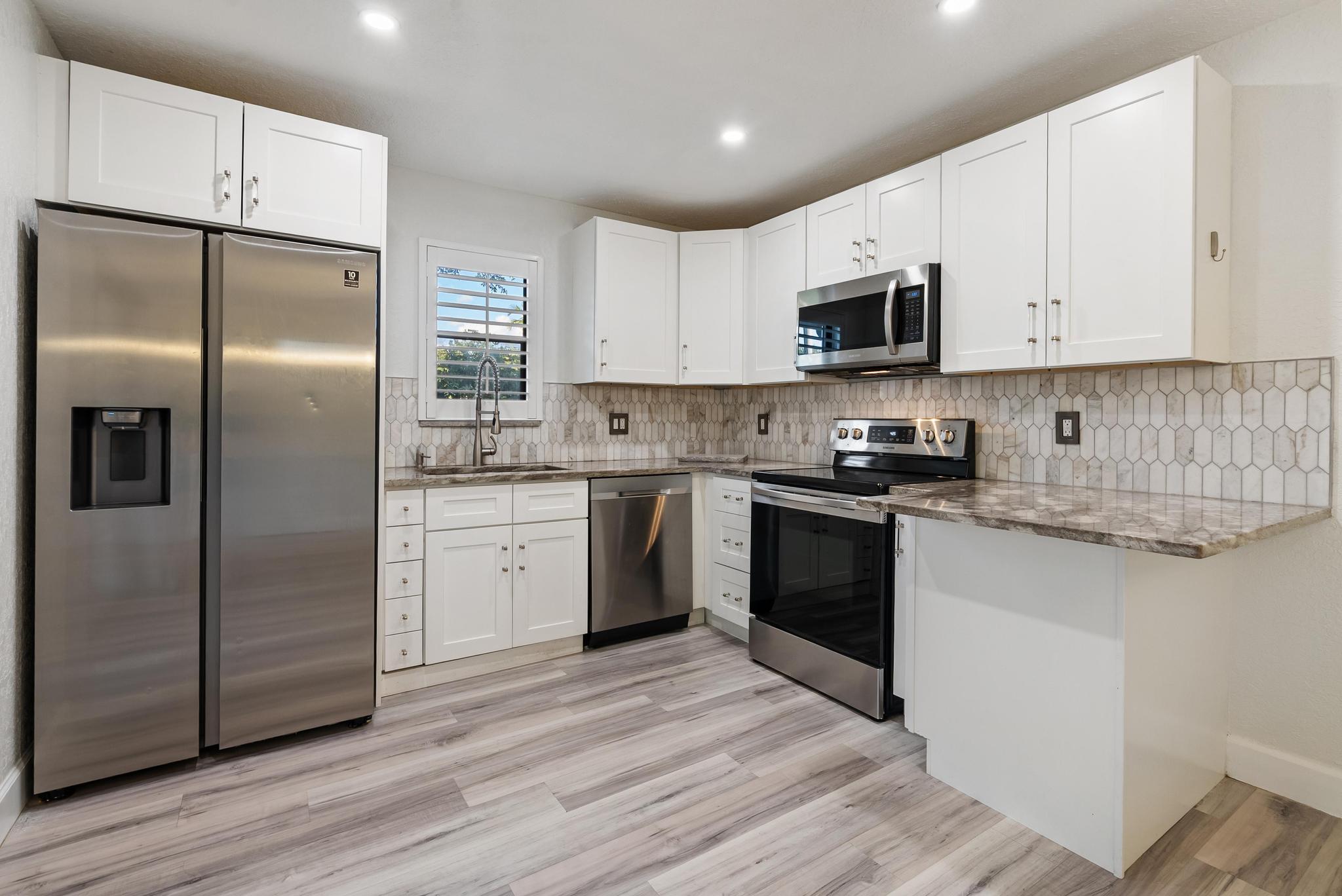 COURTYARDS AT BOCA II - Residential Lease