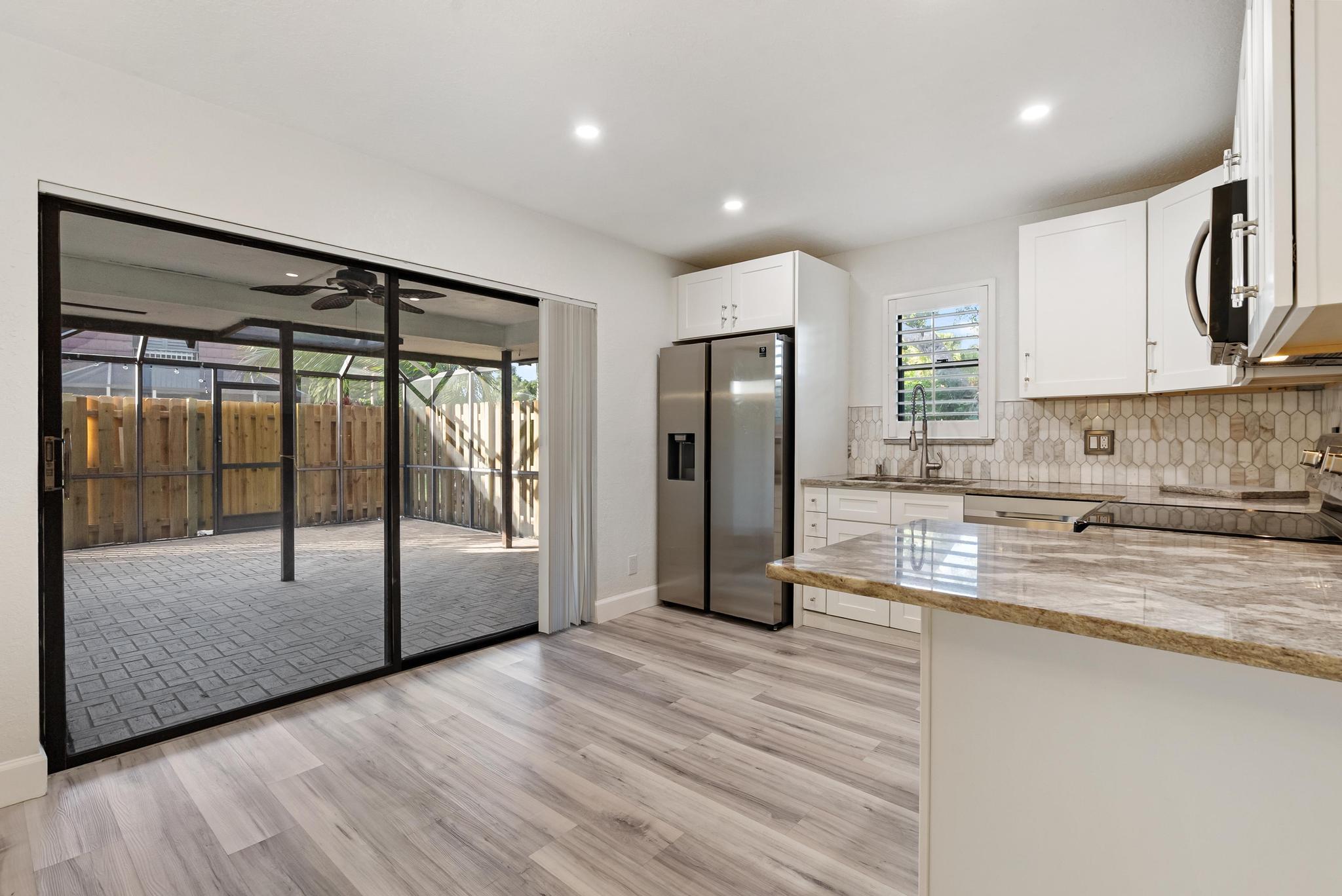 COURTYARDS AT BOCA II - Residential Lease