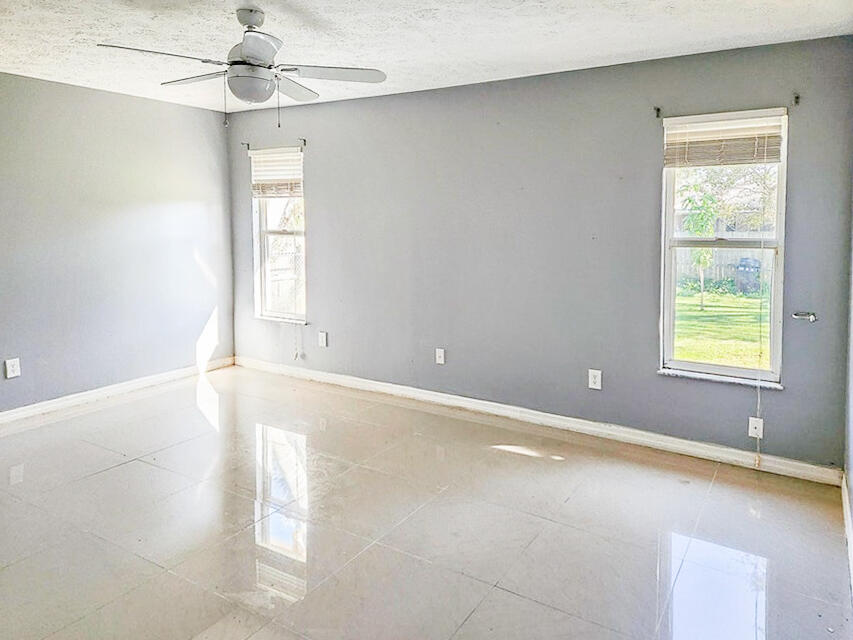 PORT ST LUCIE SECTION 24 - Residential