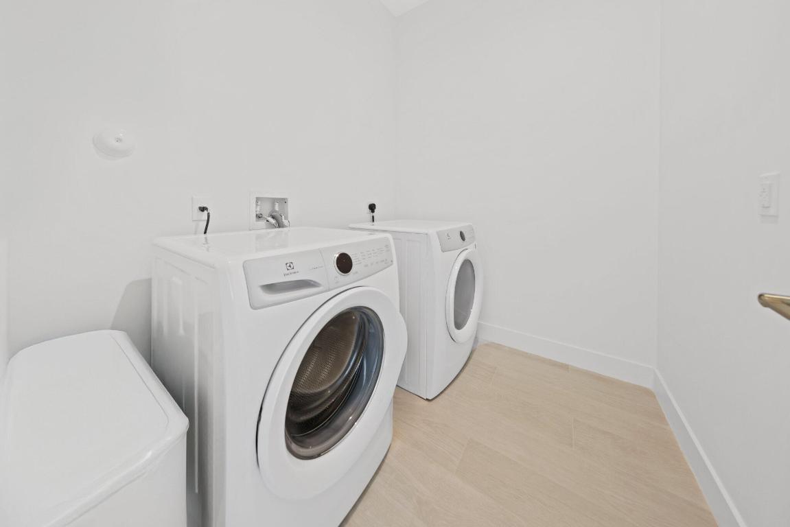 DELRAY 7 TOWNHOMES - Residential Lease