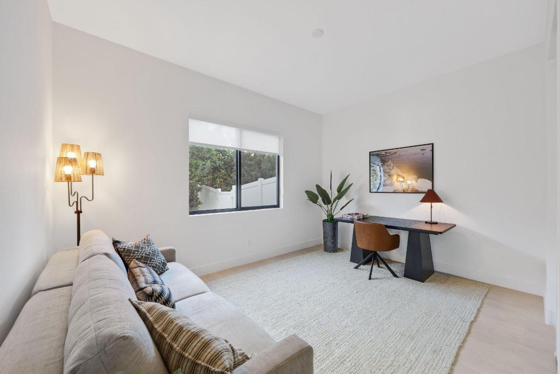 DELRAY 7 TOWNHOMES - Residential Lease