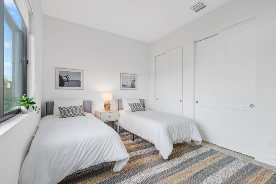 DELRAY 7 TOWNHOMES - Residential Lease