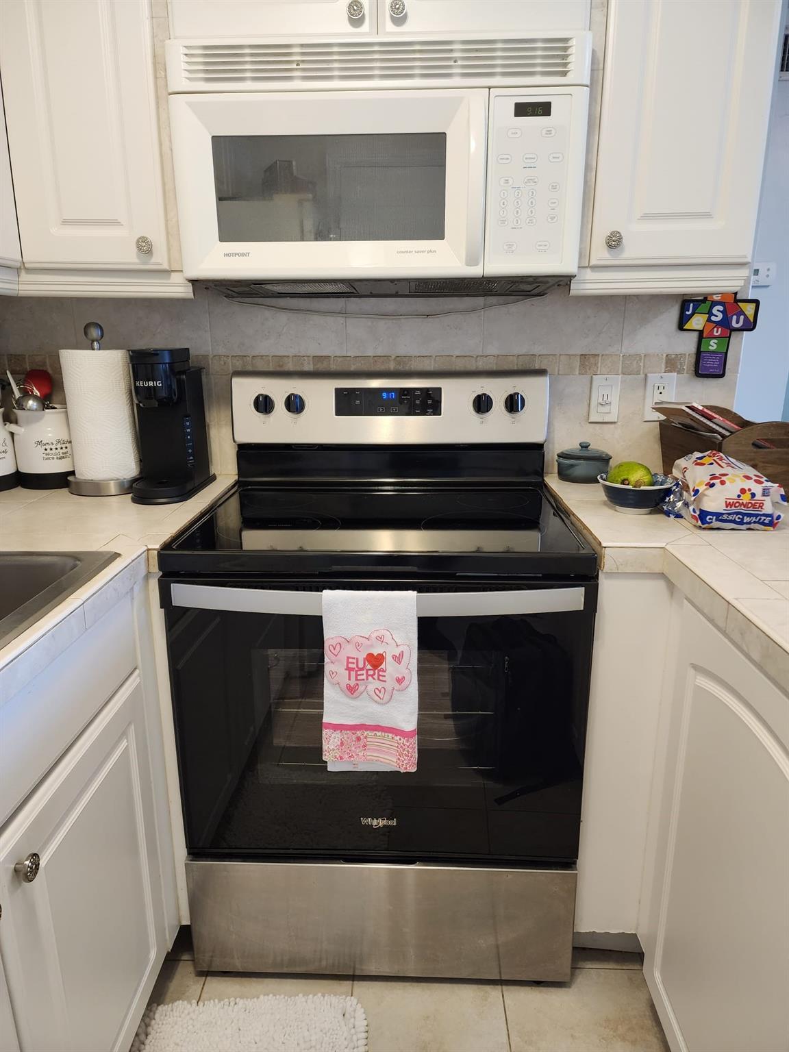 Georgian Court Apts - Residential