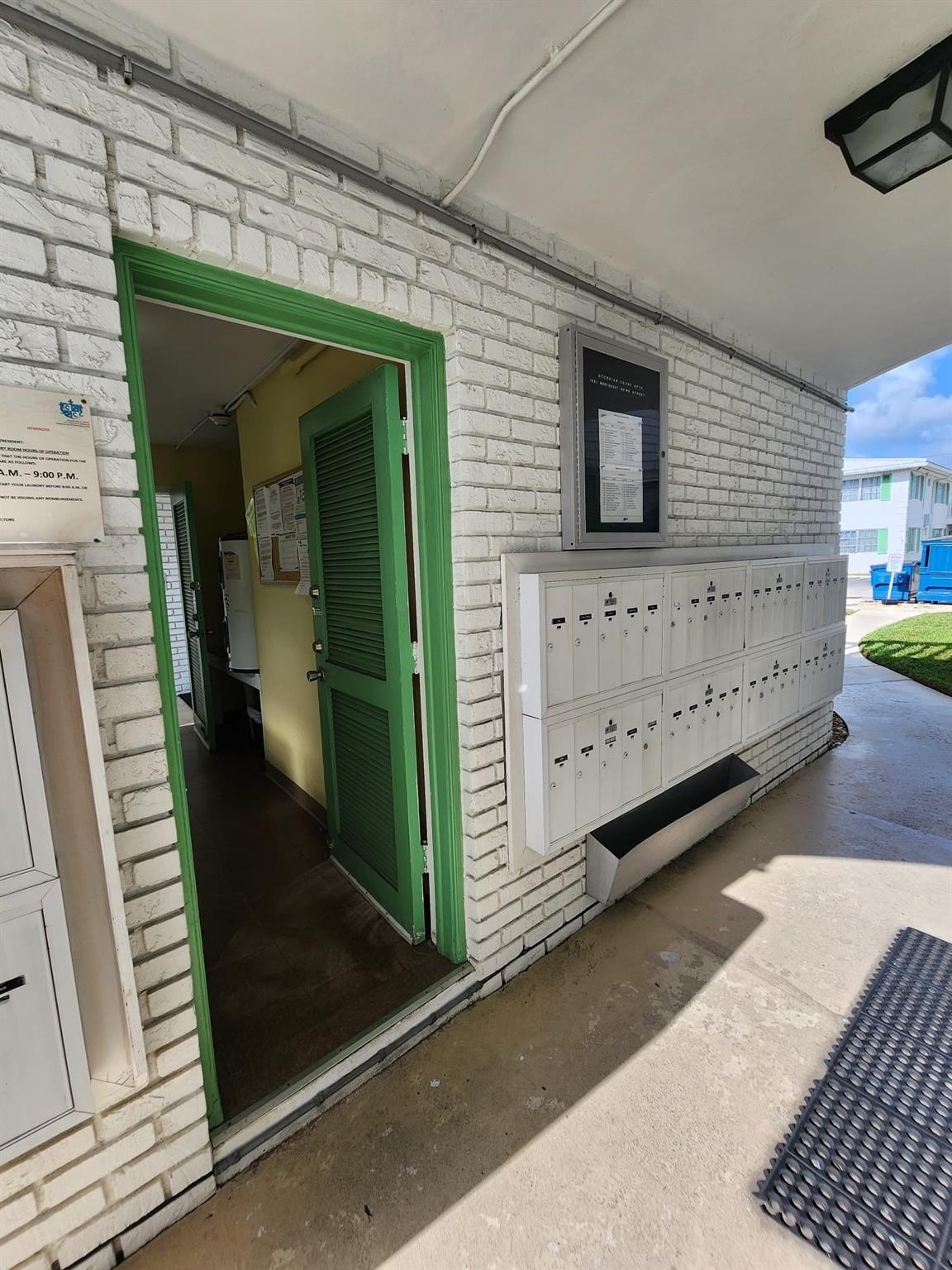 Georgian Court Apts - Residential