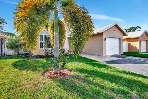 4451 NW 99th Ter, Sunrise, FL MLS: F10490284
