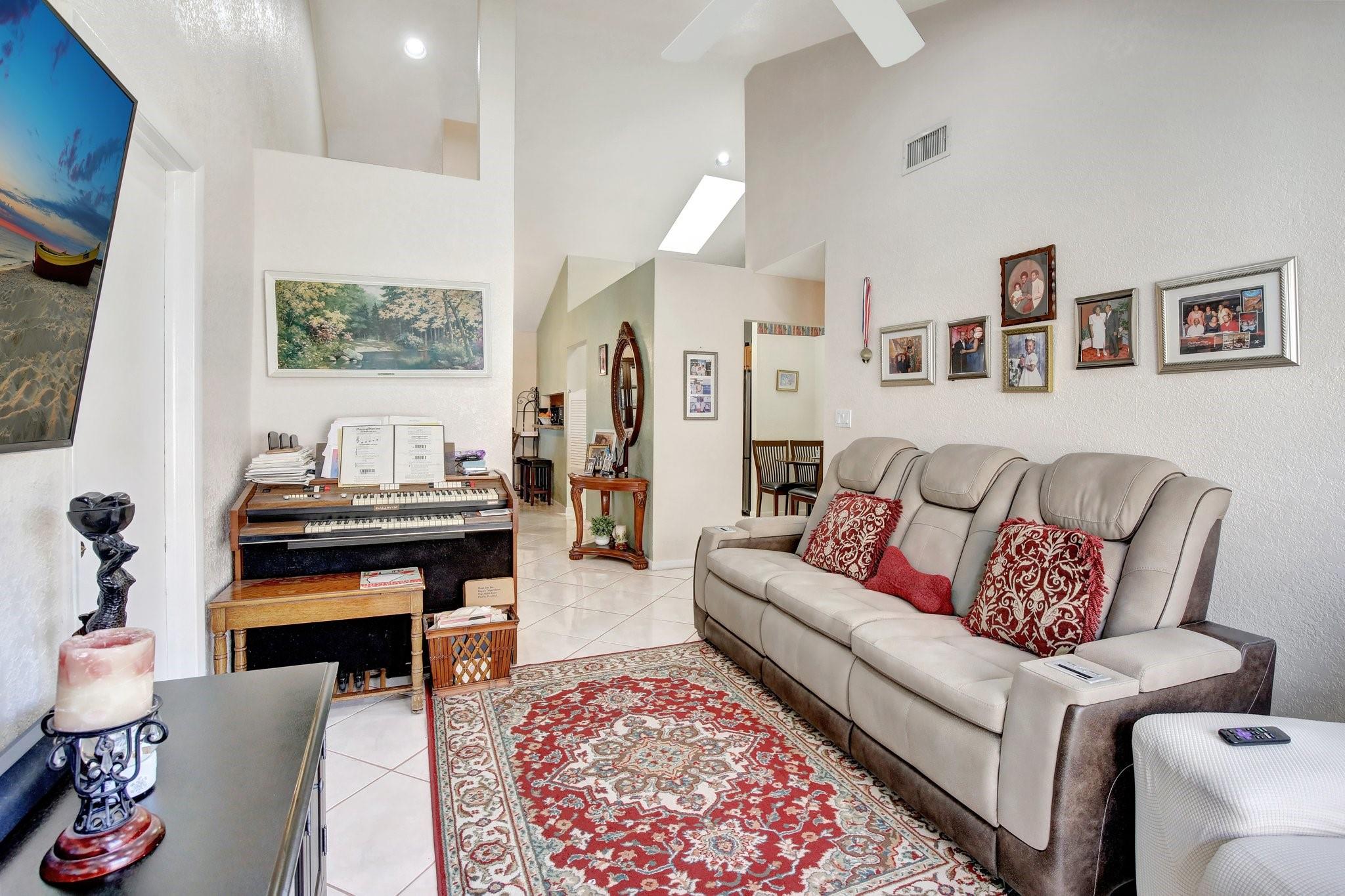 4451 NW 99th Ter