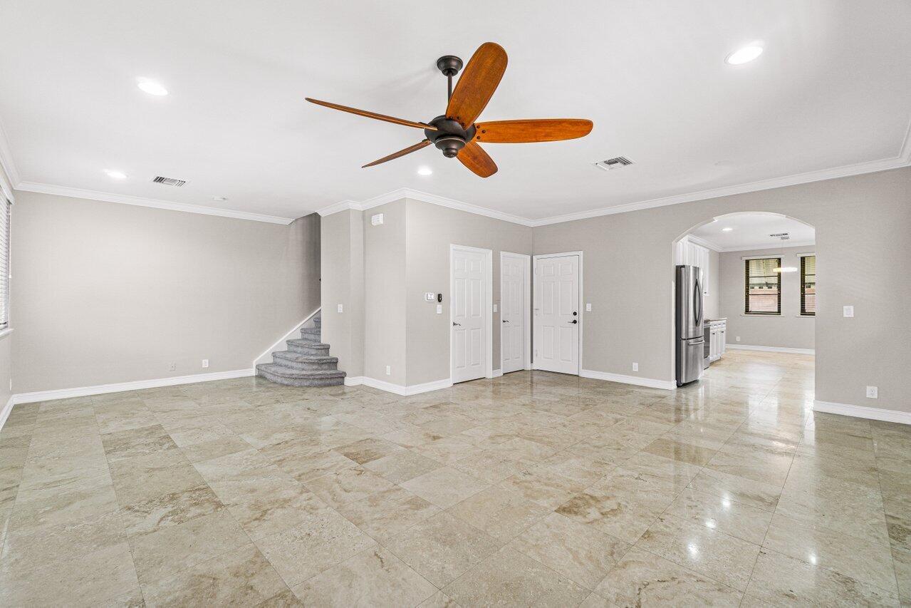 VILLAGIO DEL MAR - Residential Lease