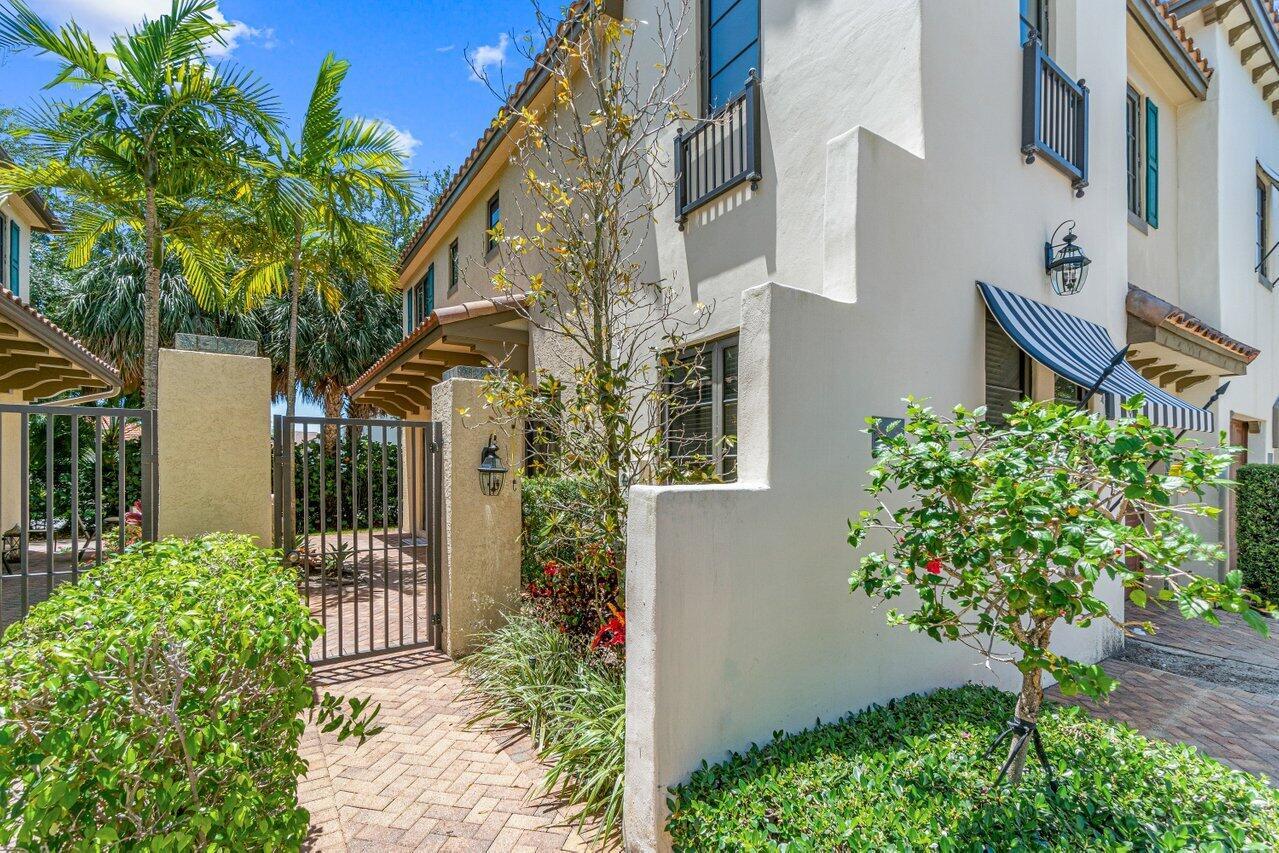 VILLAGIO DEL MAR - Residential Lease