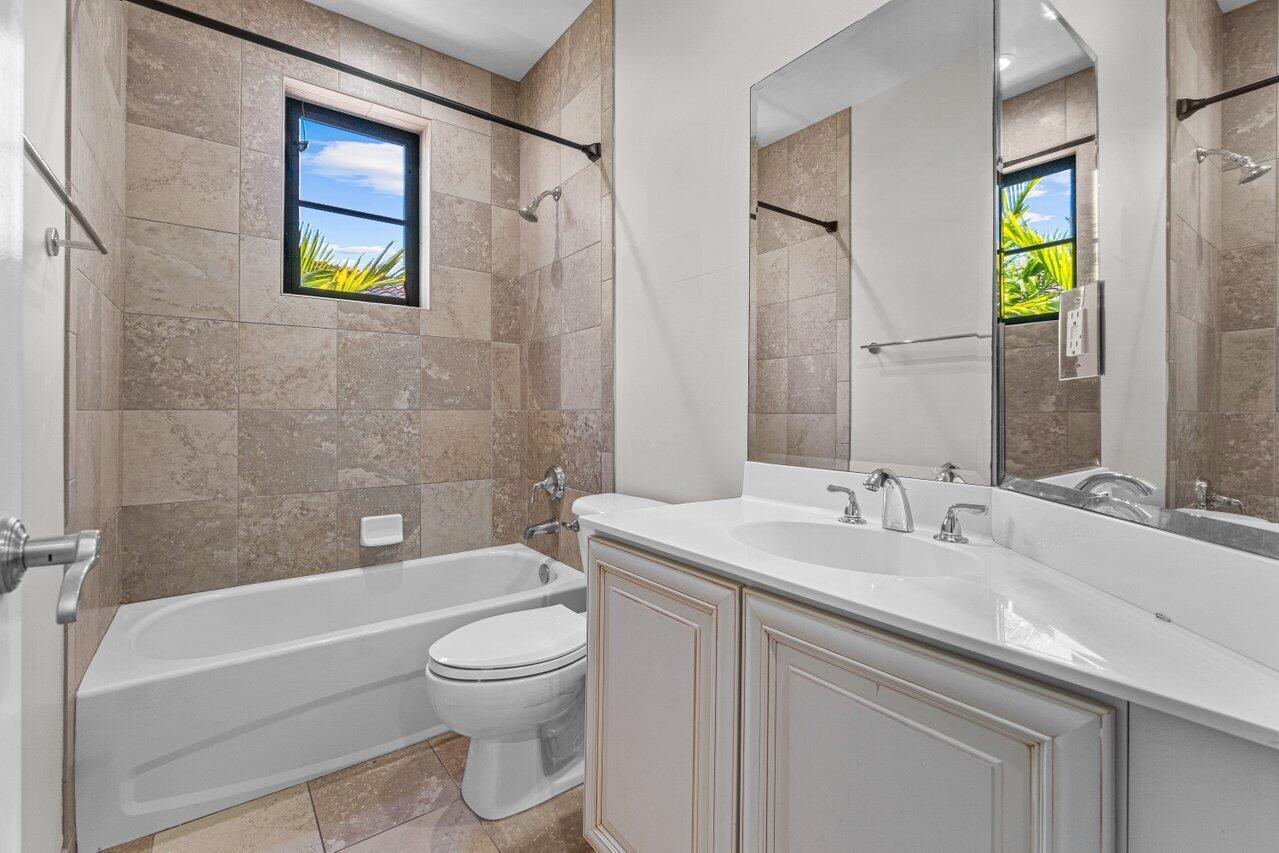 VILLAGIO DEL MAR - Residential Lease