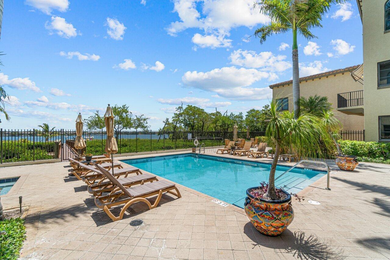 VILLAGIO DEL MAR - Residential Lease