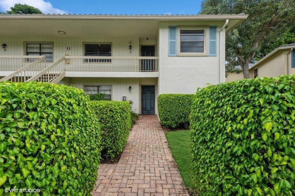 Photo of 11 Westgate Lane #D, Boynton Beach, FL 33436 (MLS # R10929008)