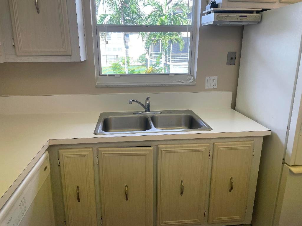 Lakeside Village - Residential