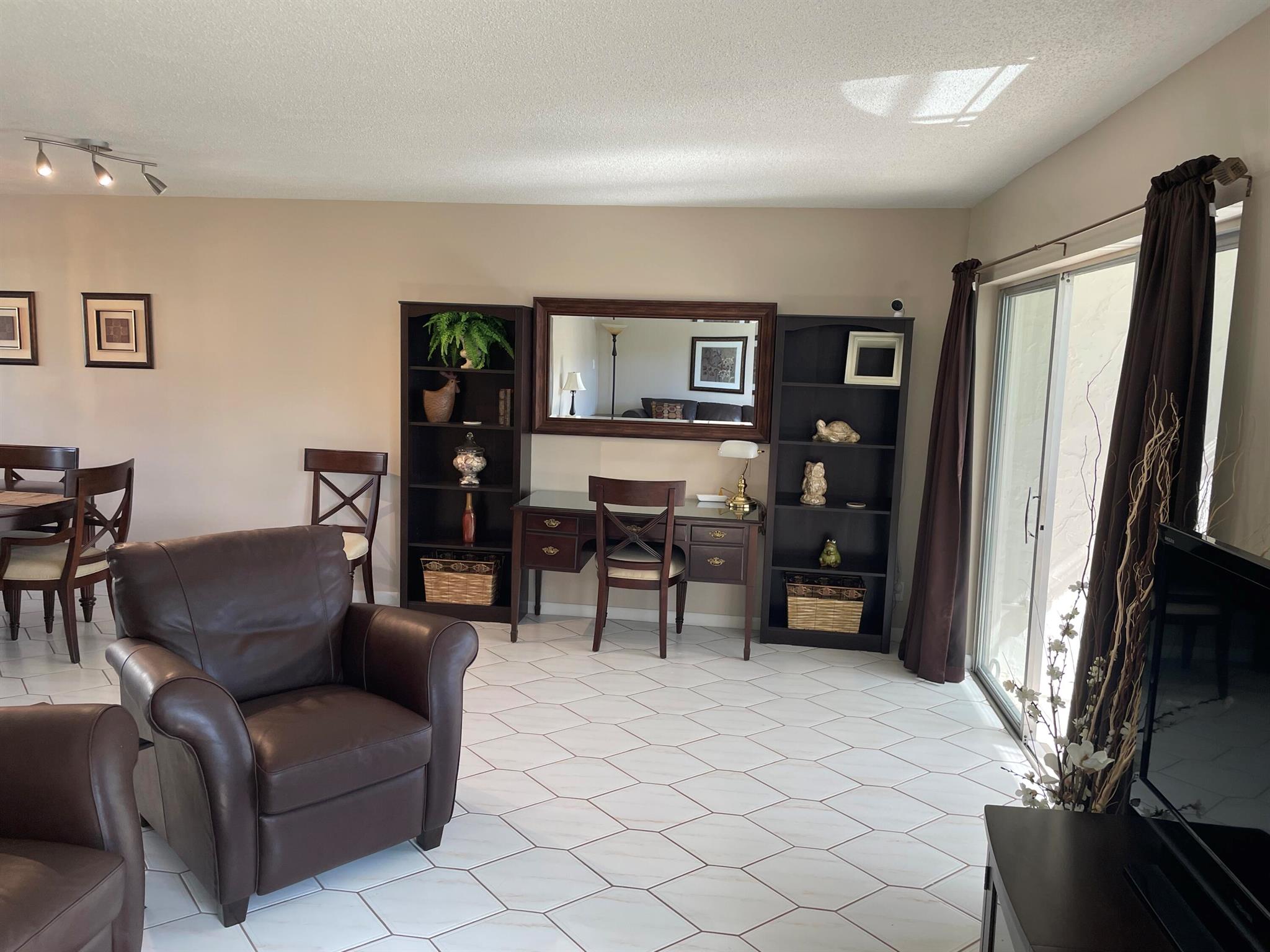 Lakeside Village - Residential