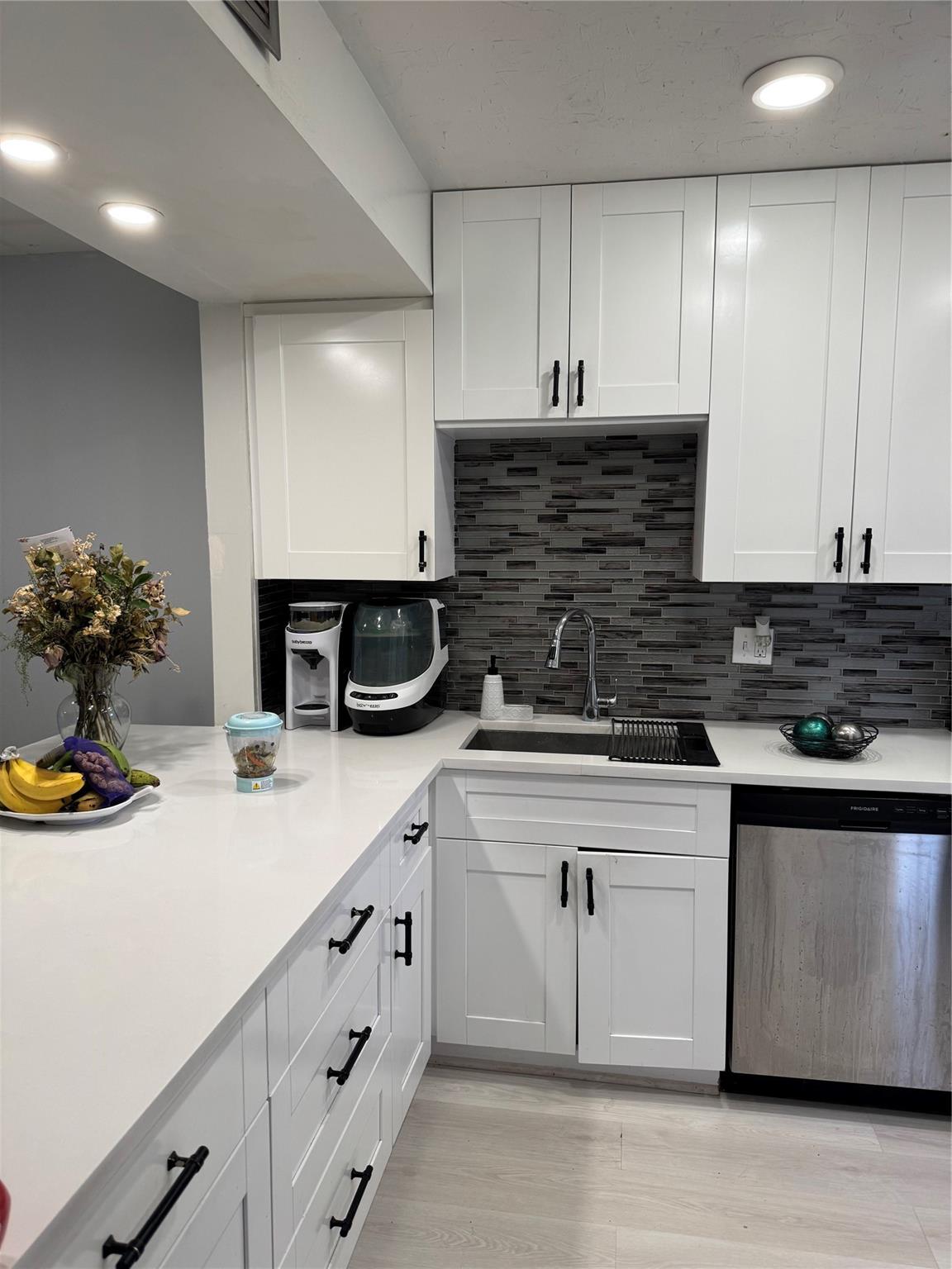 Del Rio Village - Residential