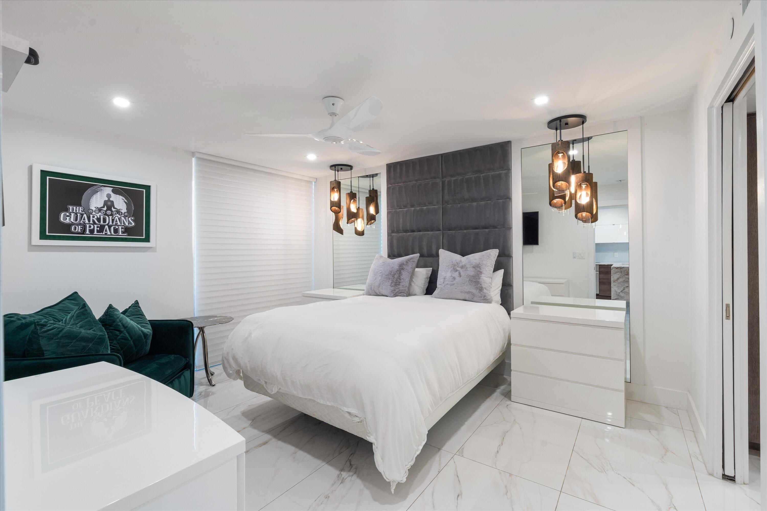 YACHT & RACQUET CLUB OF BOCA RATON - Residential