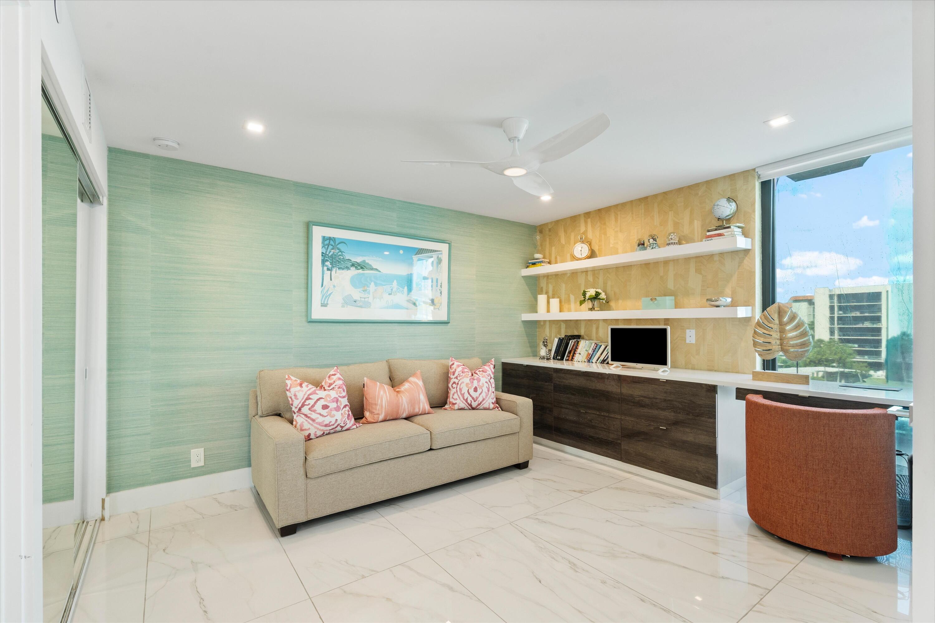 YACHT & RACQUET CLUB OF BOCA RATON - Residential