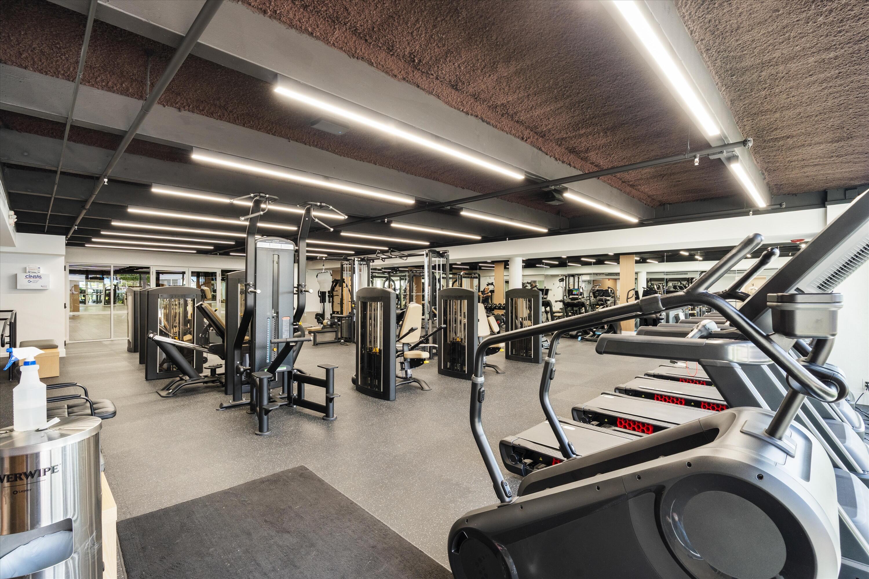 YACHT & RACQUET CLUB OF BOCA RATON - Residential