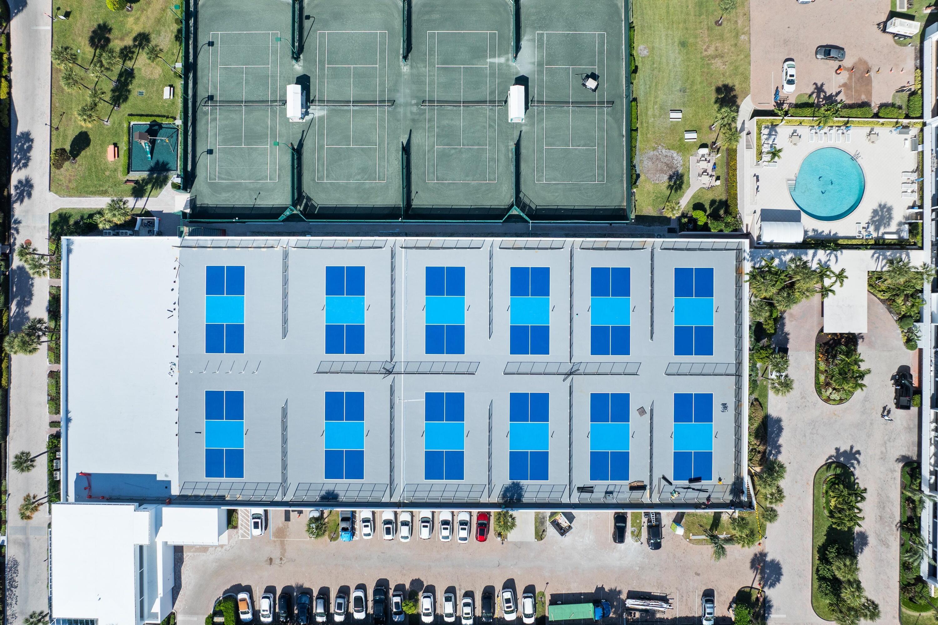 YACHT & RACQUET CLUB OF BOCA RATON - Residential