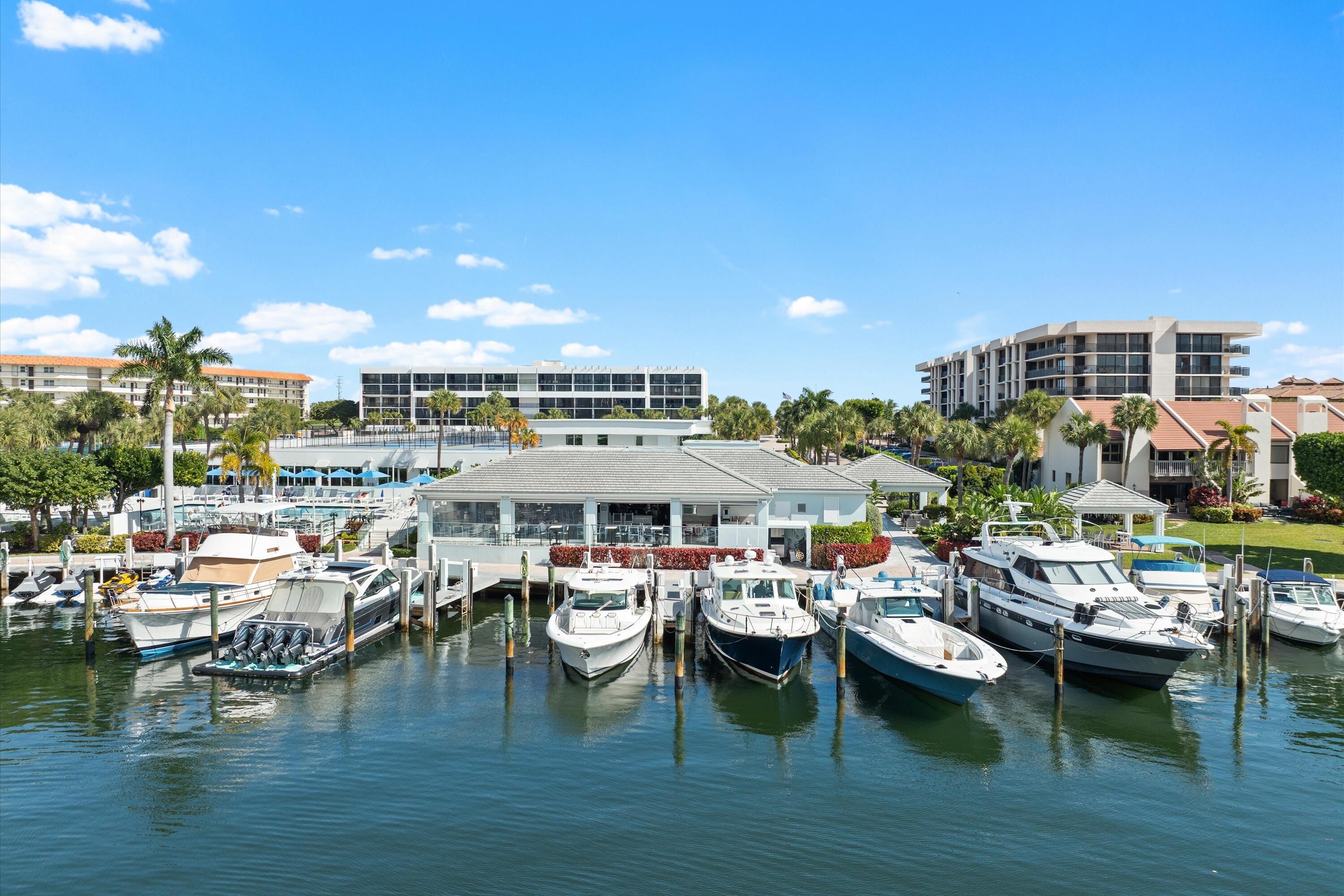 YACHT & RACQUET CLUB OF BOCA RATON - Residential