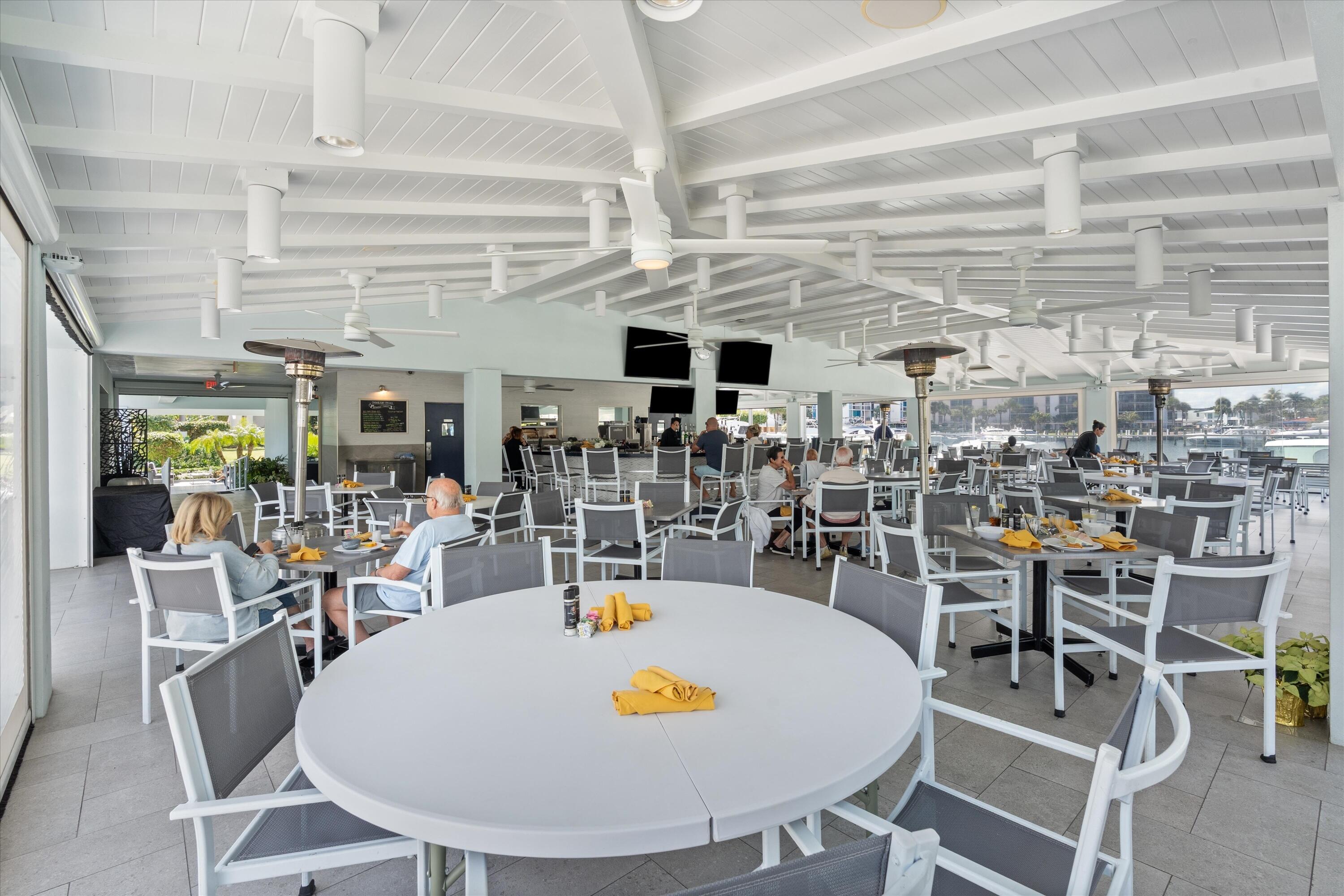 YACHT & RACQUET CLUB OF BOCA RATON - Residential