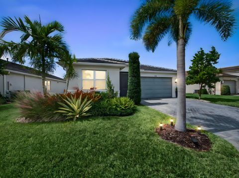 11760 SW River Crossing Place Port St Lucie FL 34987