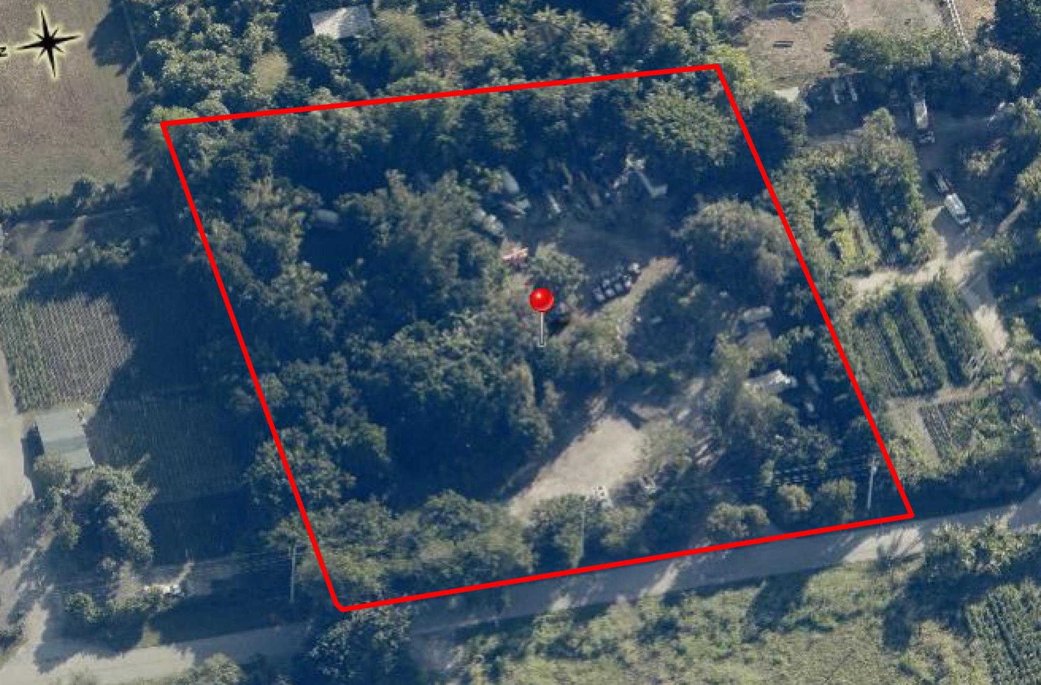 ***Rare Opportunity*** Square lot!! Own and develop a 2.24 acre ready build lot nestled in the most western neighborhood of Southwest Ranches. Surrounded by the luxurious estates that define the area. Fenced in with an existing chickee hut. Prime location right off US 27.