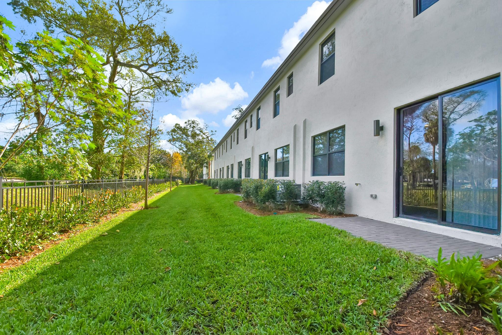 SIENA AT PALM AIRE - Residential Lease