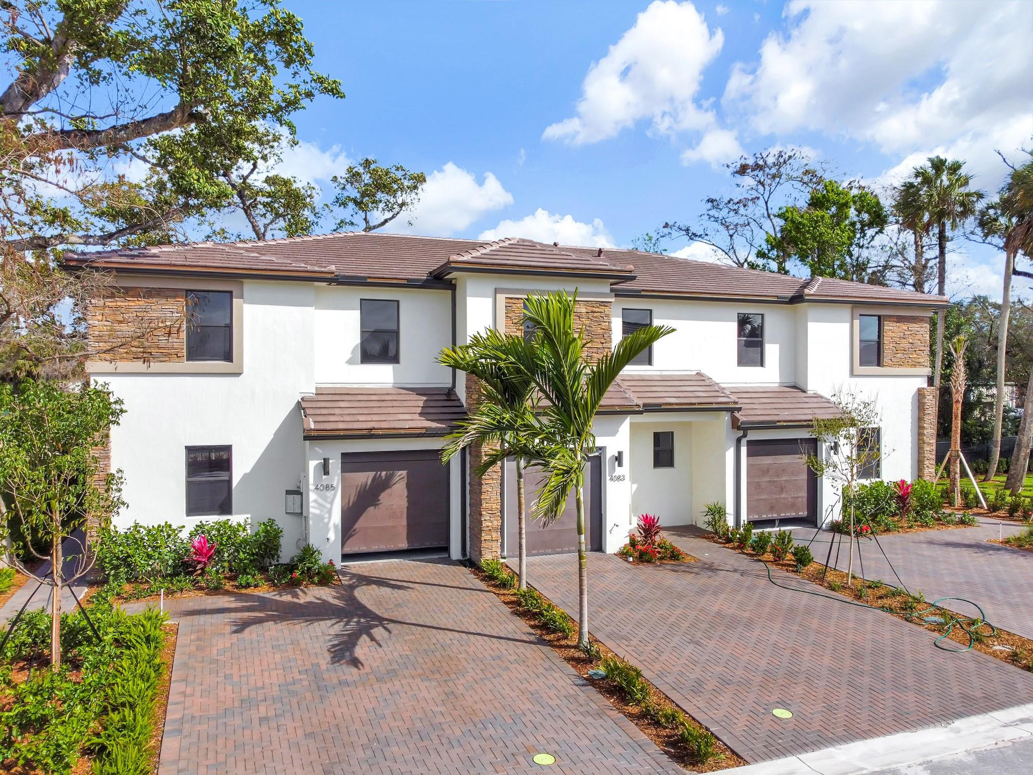 SIENA AT PALM AIRE - Residential Lease