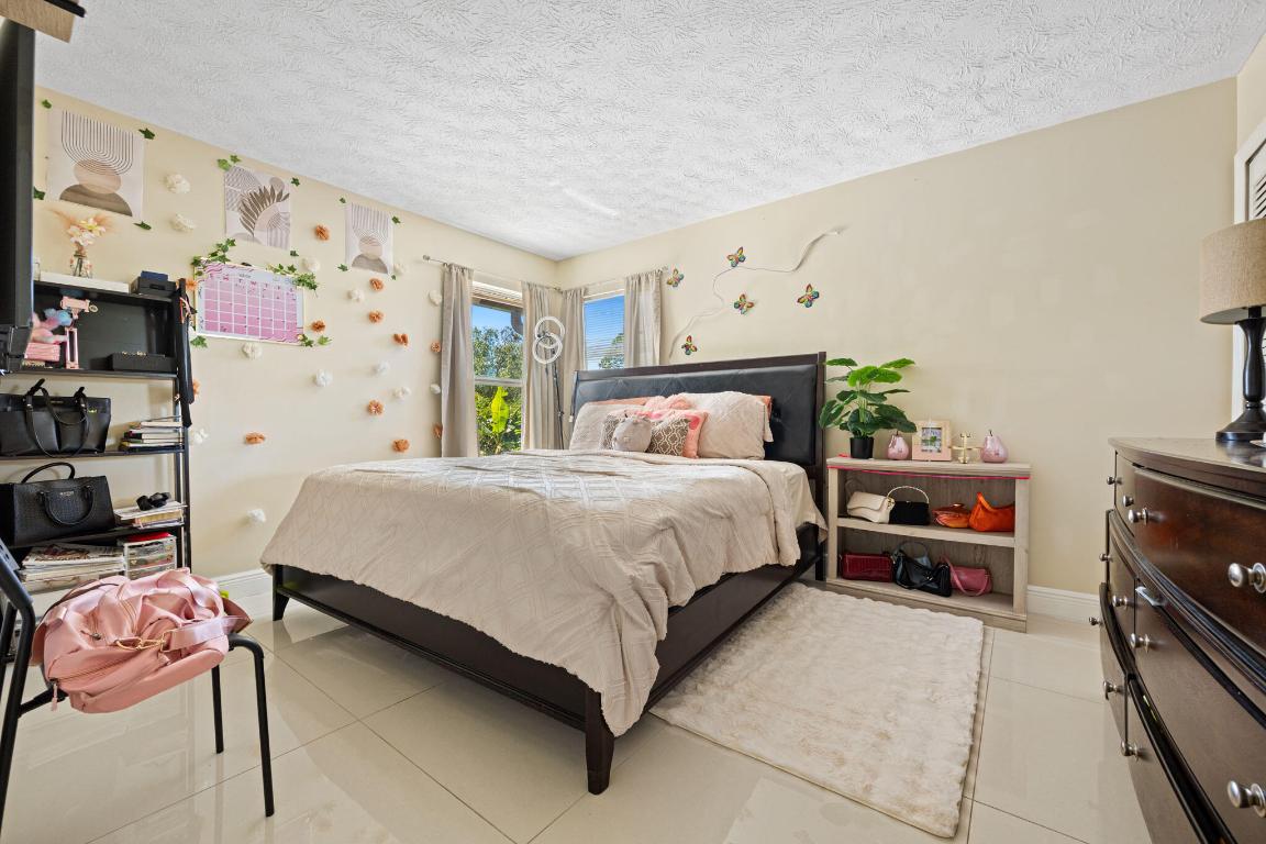 PORT ST LUCIE SECTION 10 - Residential