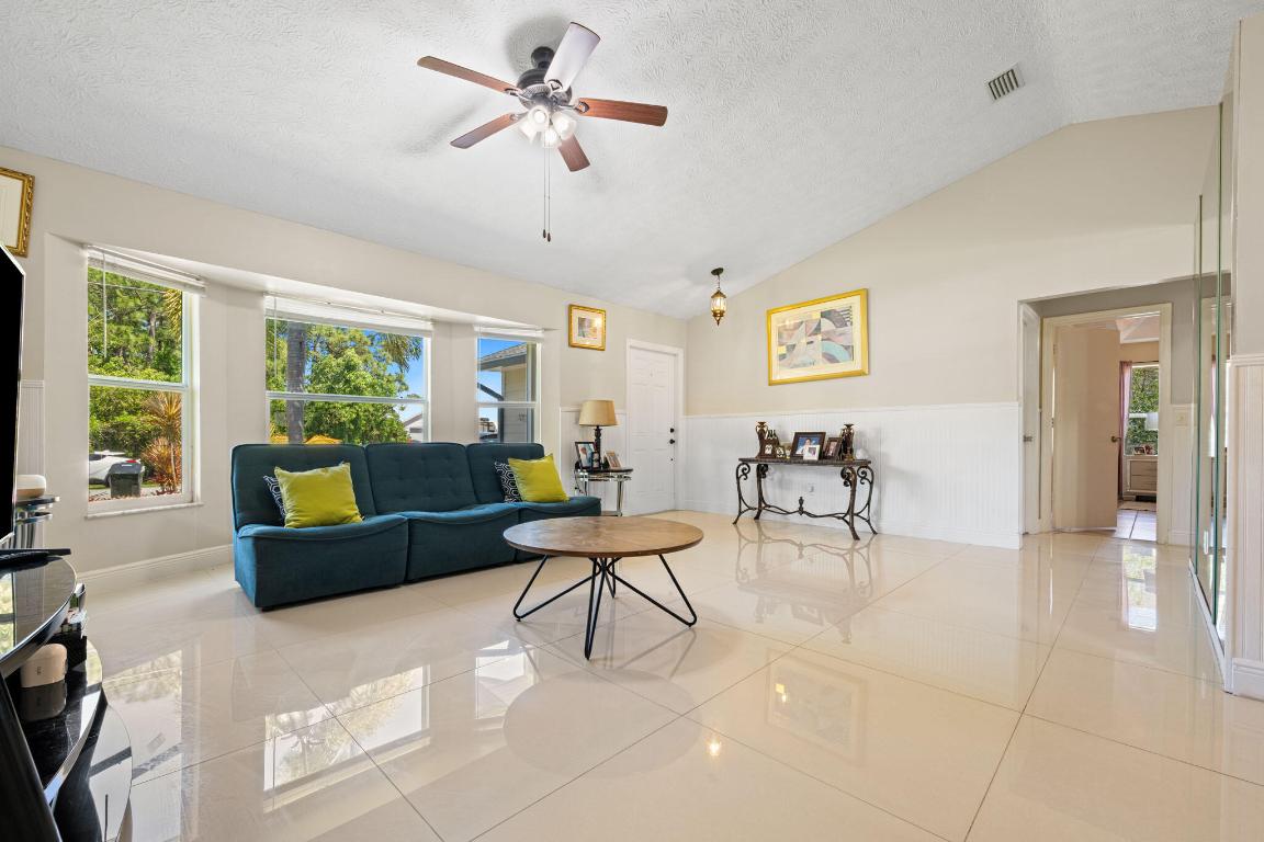 PORT ST LUCIE SECTION 10 - Residential