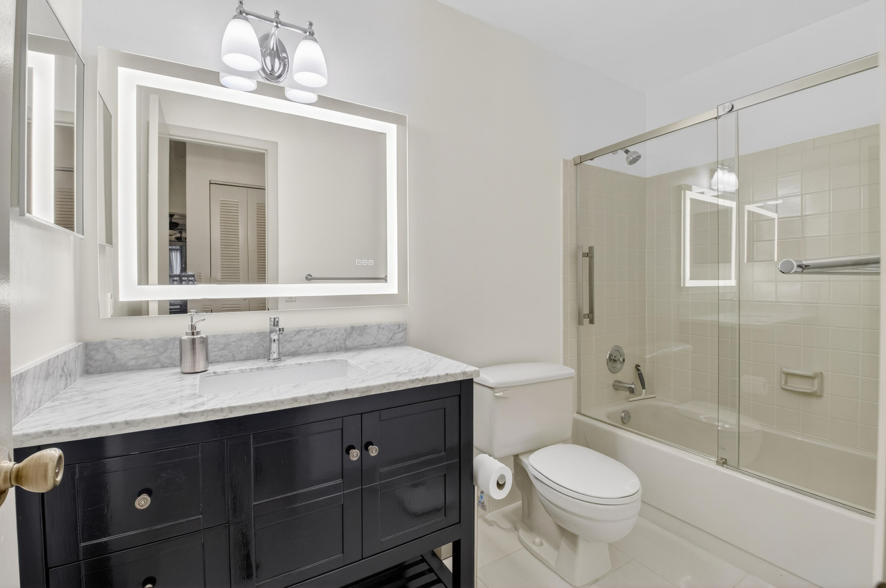 WHISPER WALK/GREENLEAF - Residential