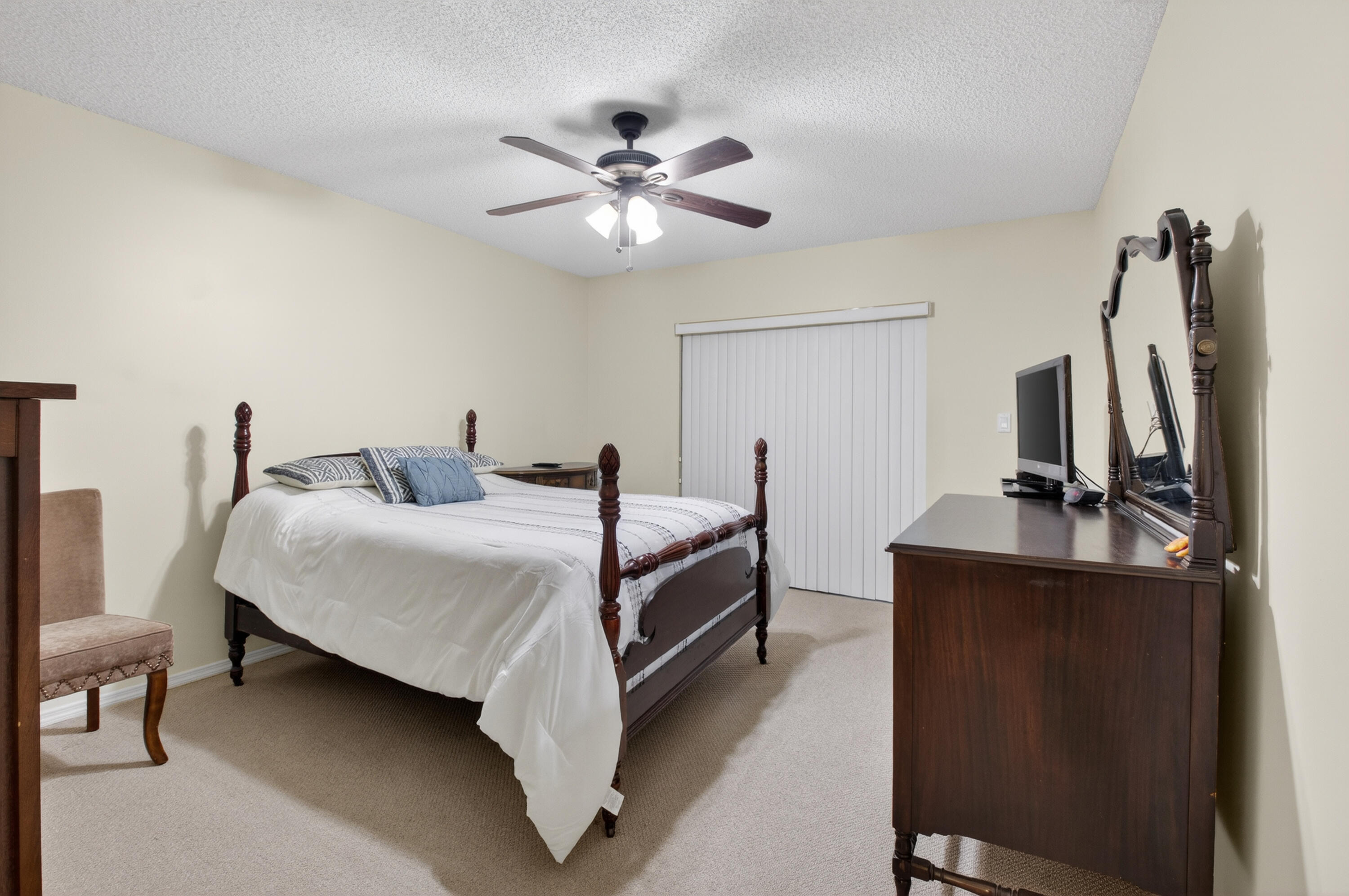 WHISPER WALK/GREENLEAF - Residential