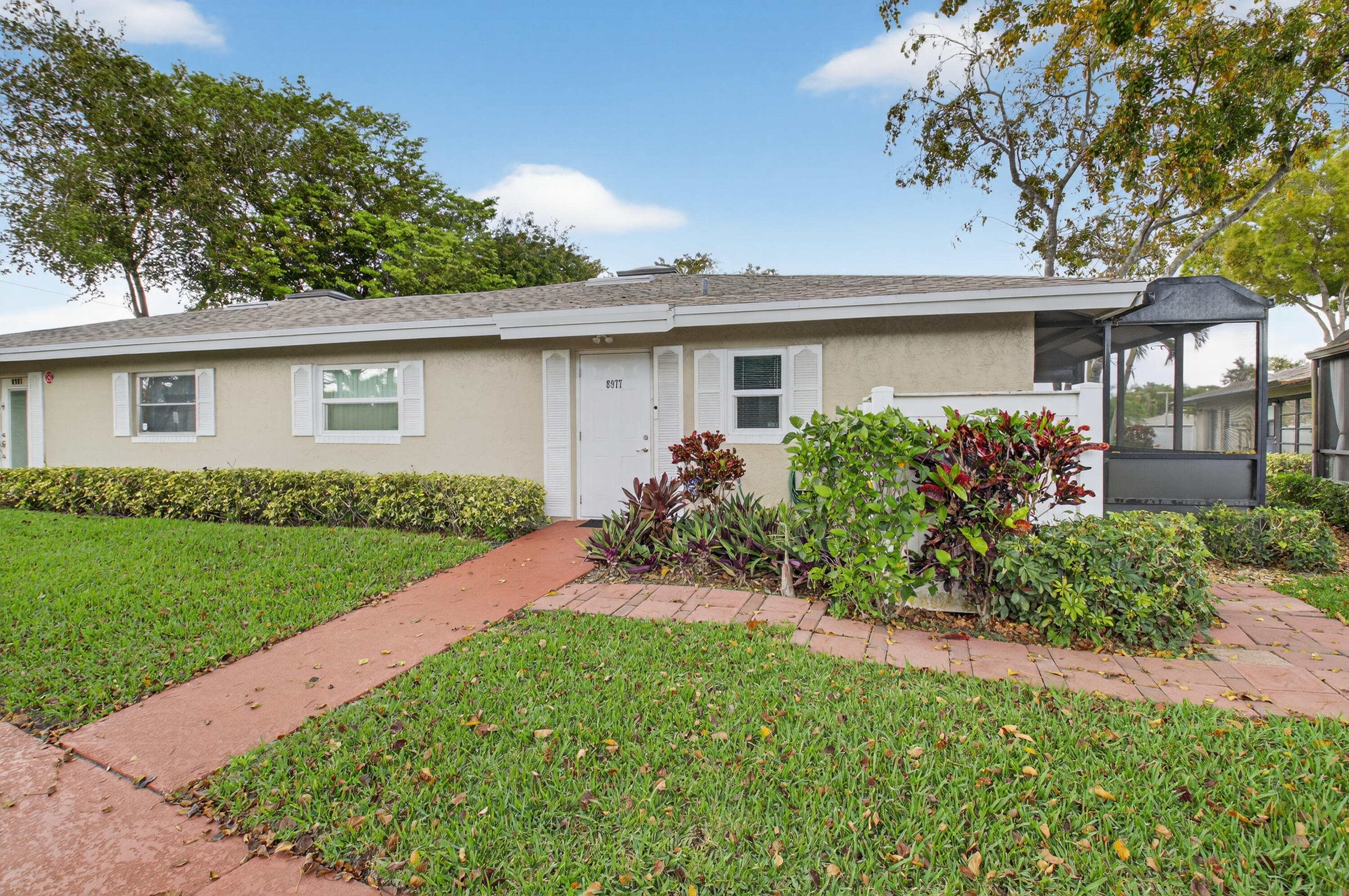 WHISPER WALK/GREENLEAF - Residential