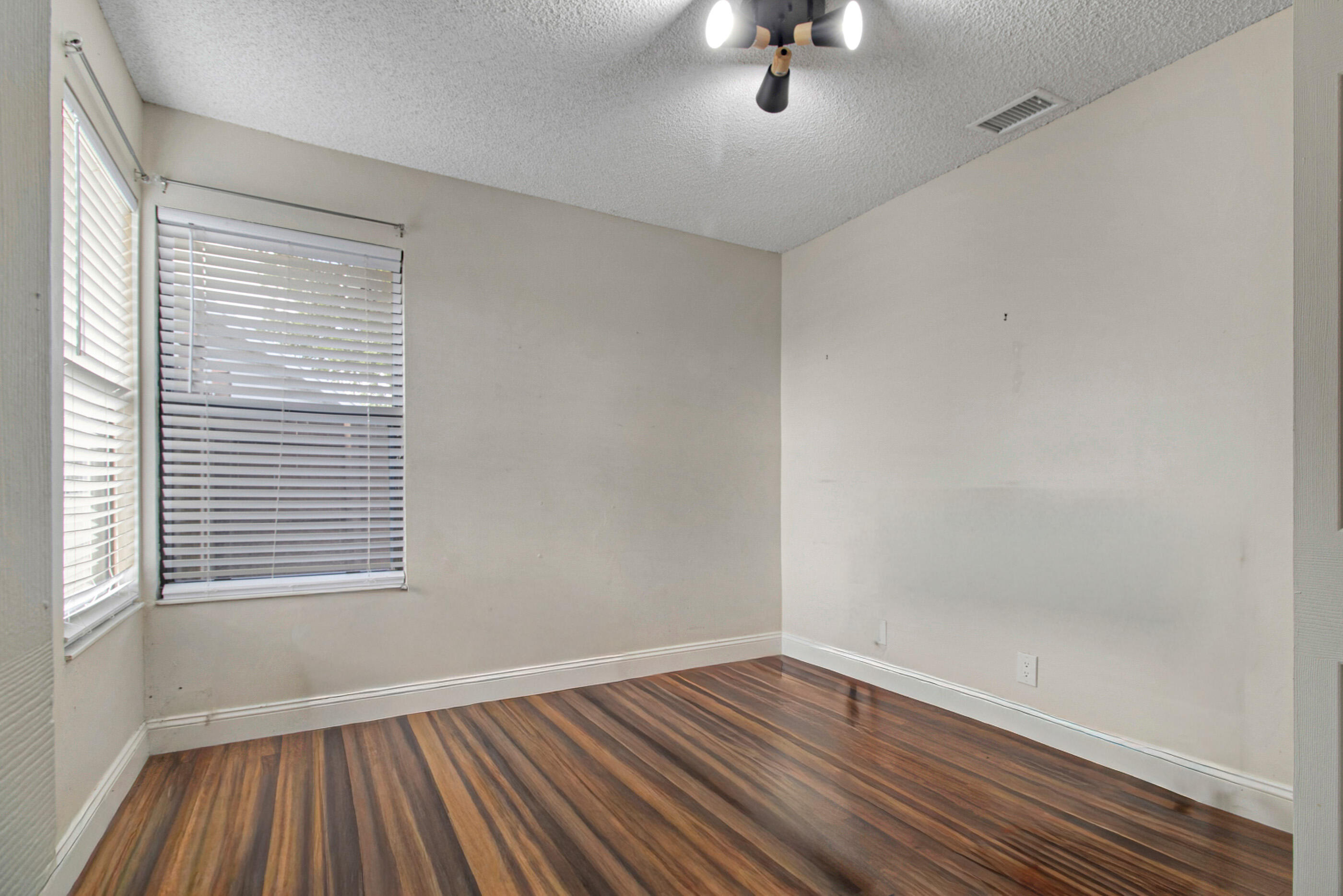 Lee's Crossing - Residential