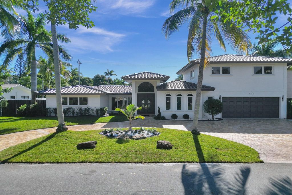 Photo of 2724 NE 35th Street, Fort Lauderdale, FL 33306 (MLS # F10471260)