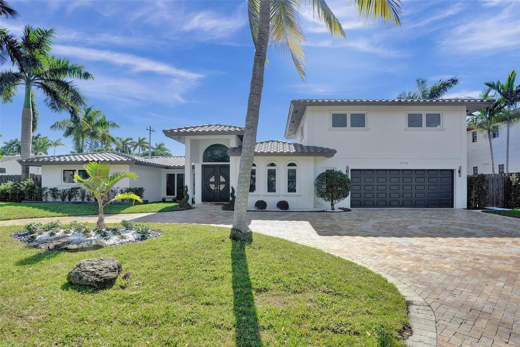 Photo of 2724 NE 35th Street, Fort Lauderdale, FL 33306 (MLS # F10471260)