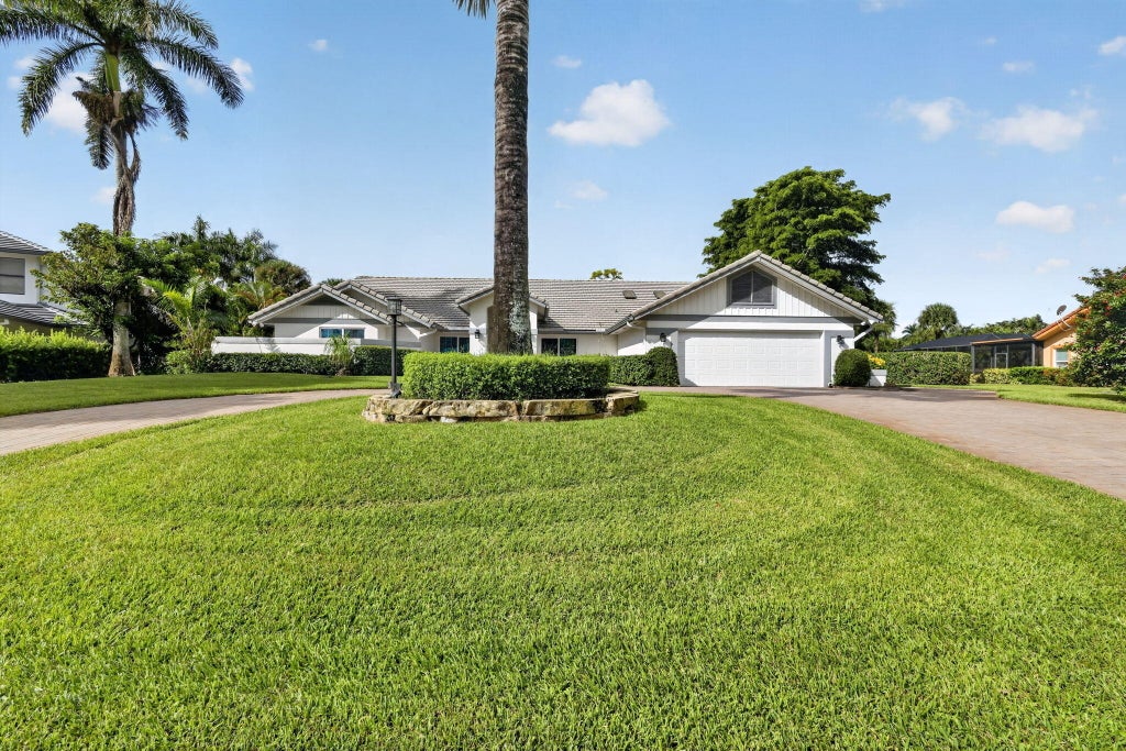 Photo of 4717 SABAL PALM Drive, Boynton Beach, FL 33436 (MLS # B26076062)