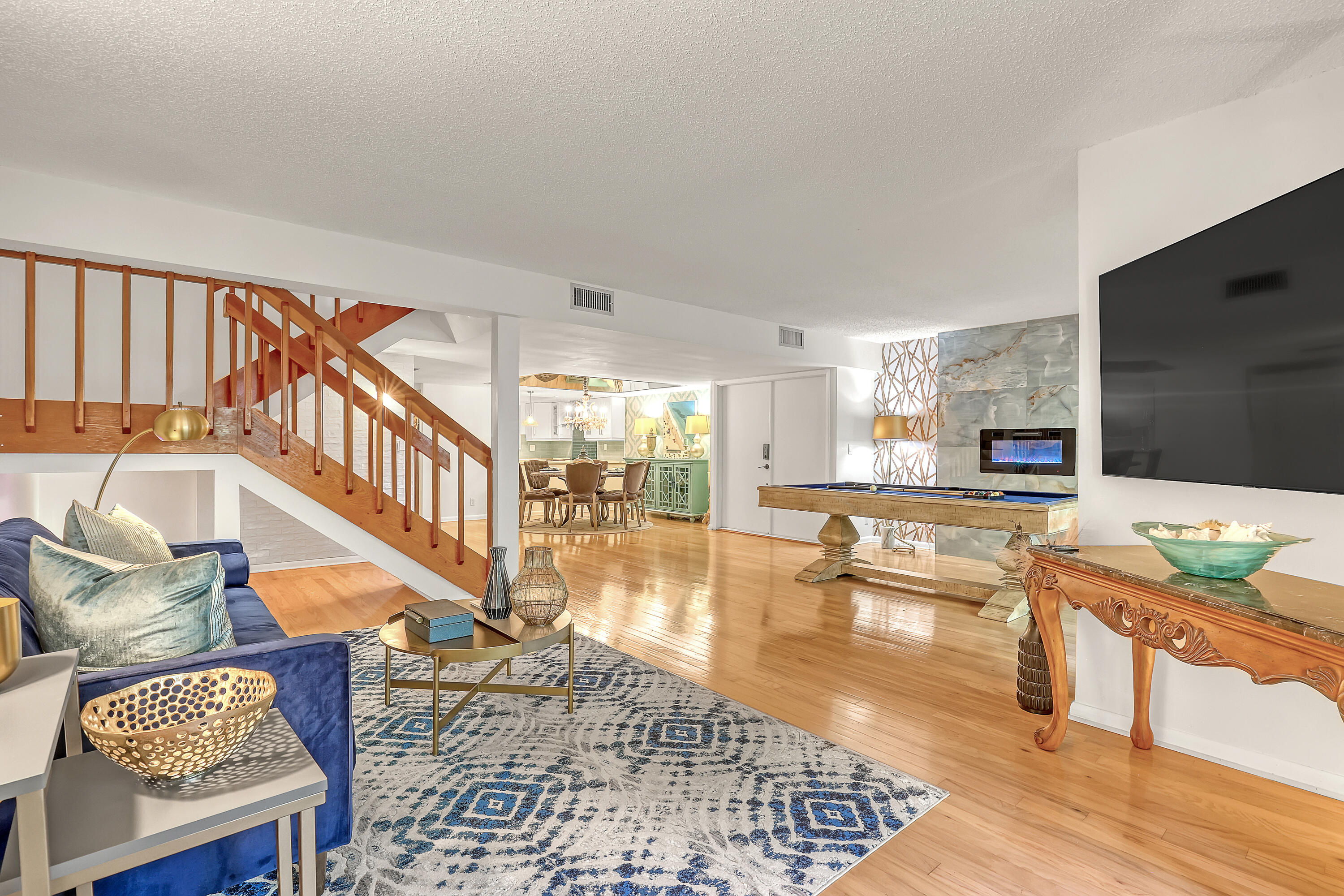 COURTYARD CONDO - Residential