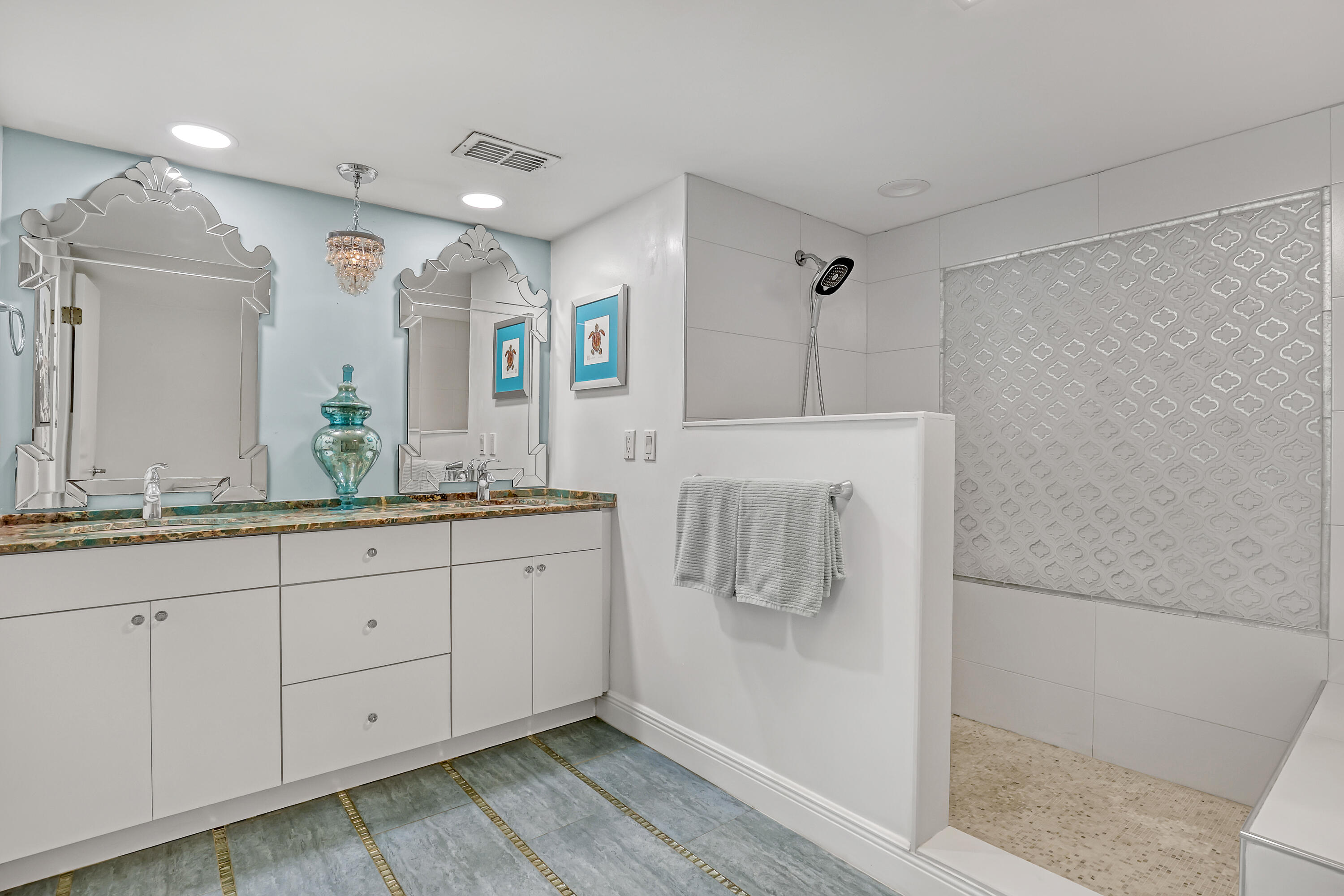 COURTYARD CONDO - Residential