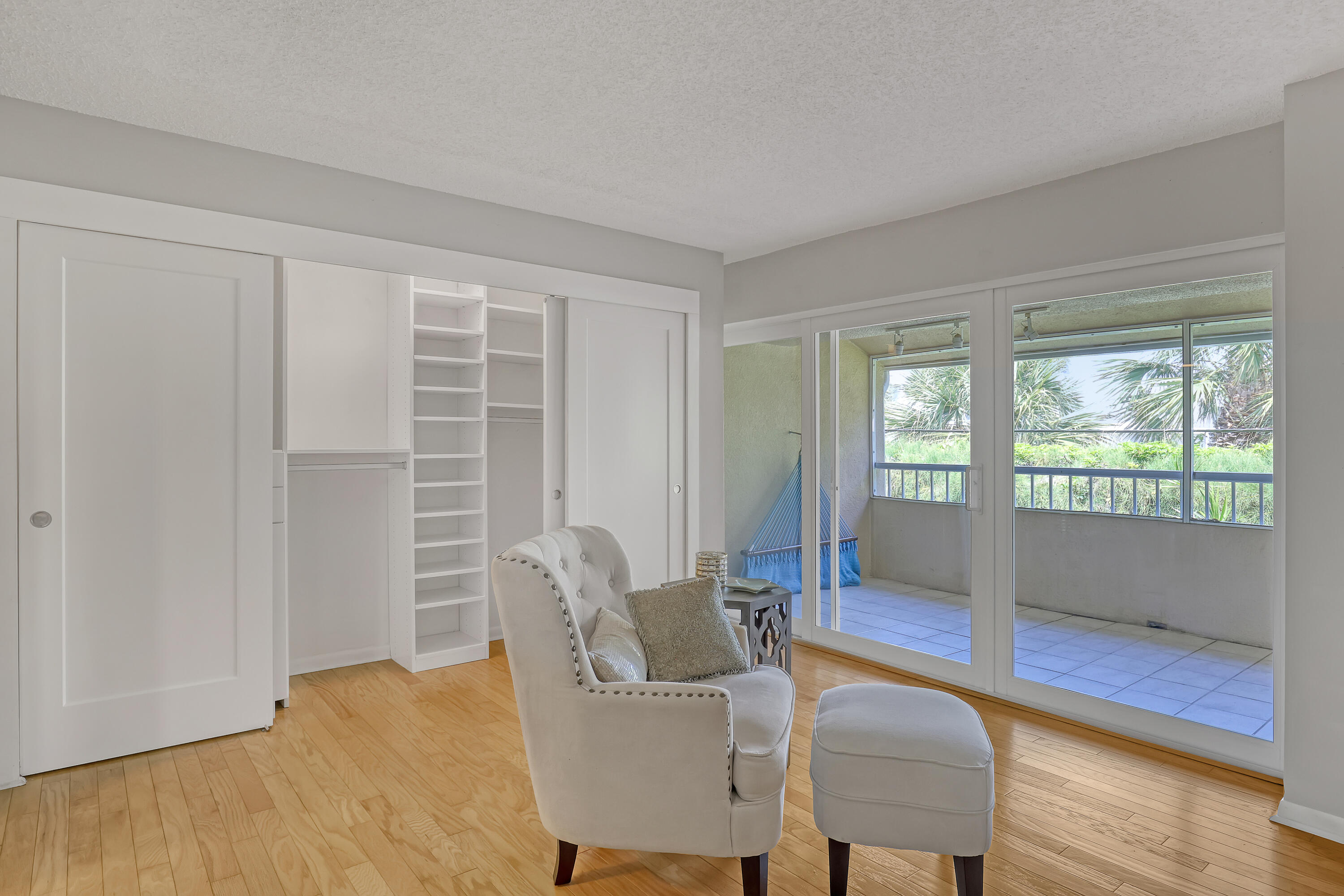 COURTYARD CONDO - Residential