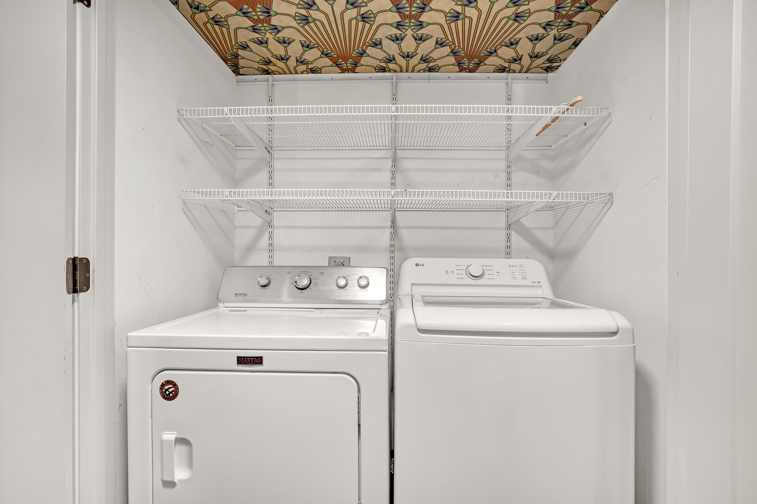 COURTYARD CONDO - Residential