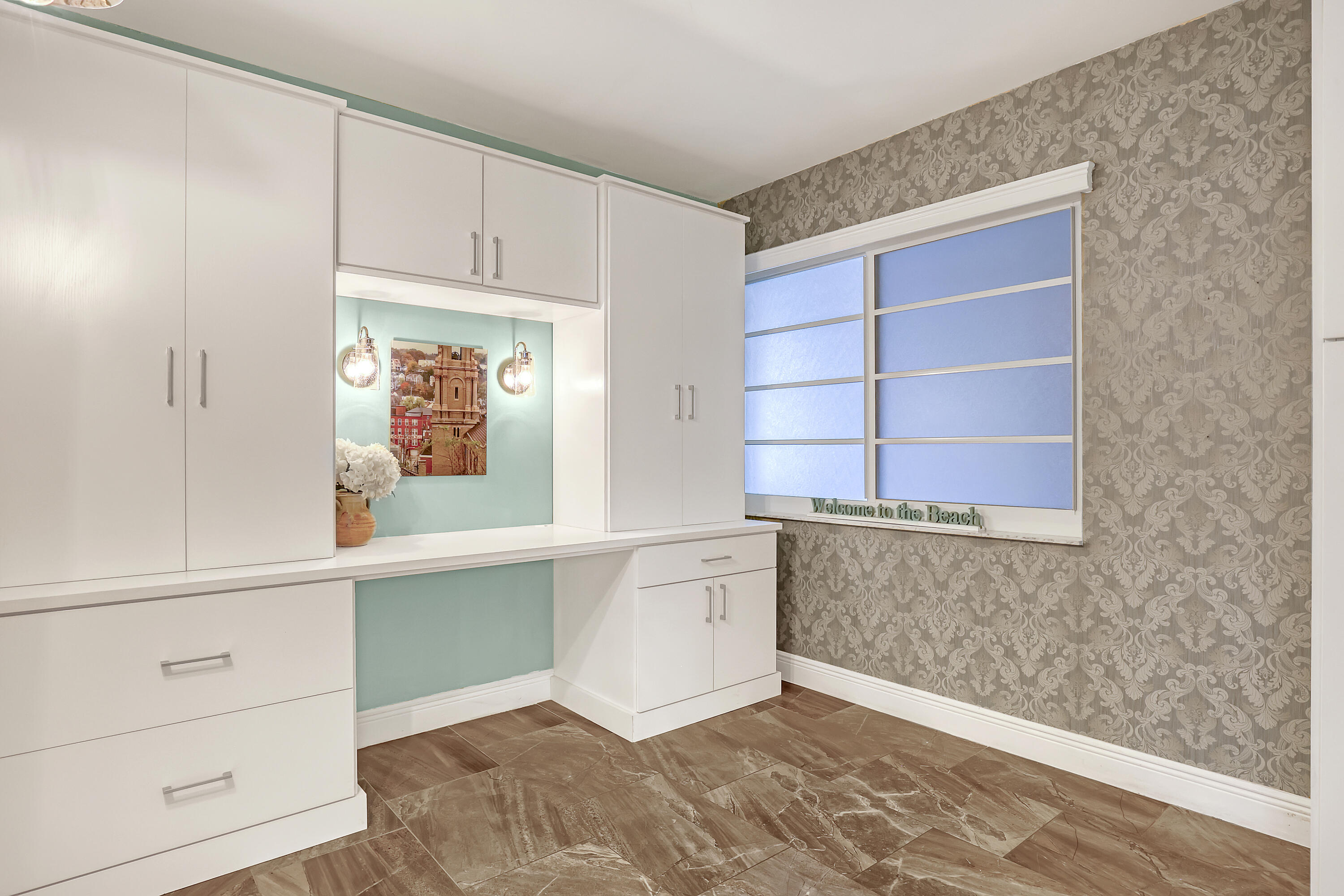 COURTYARD CONDO - Residential