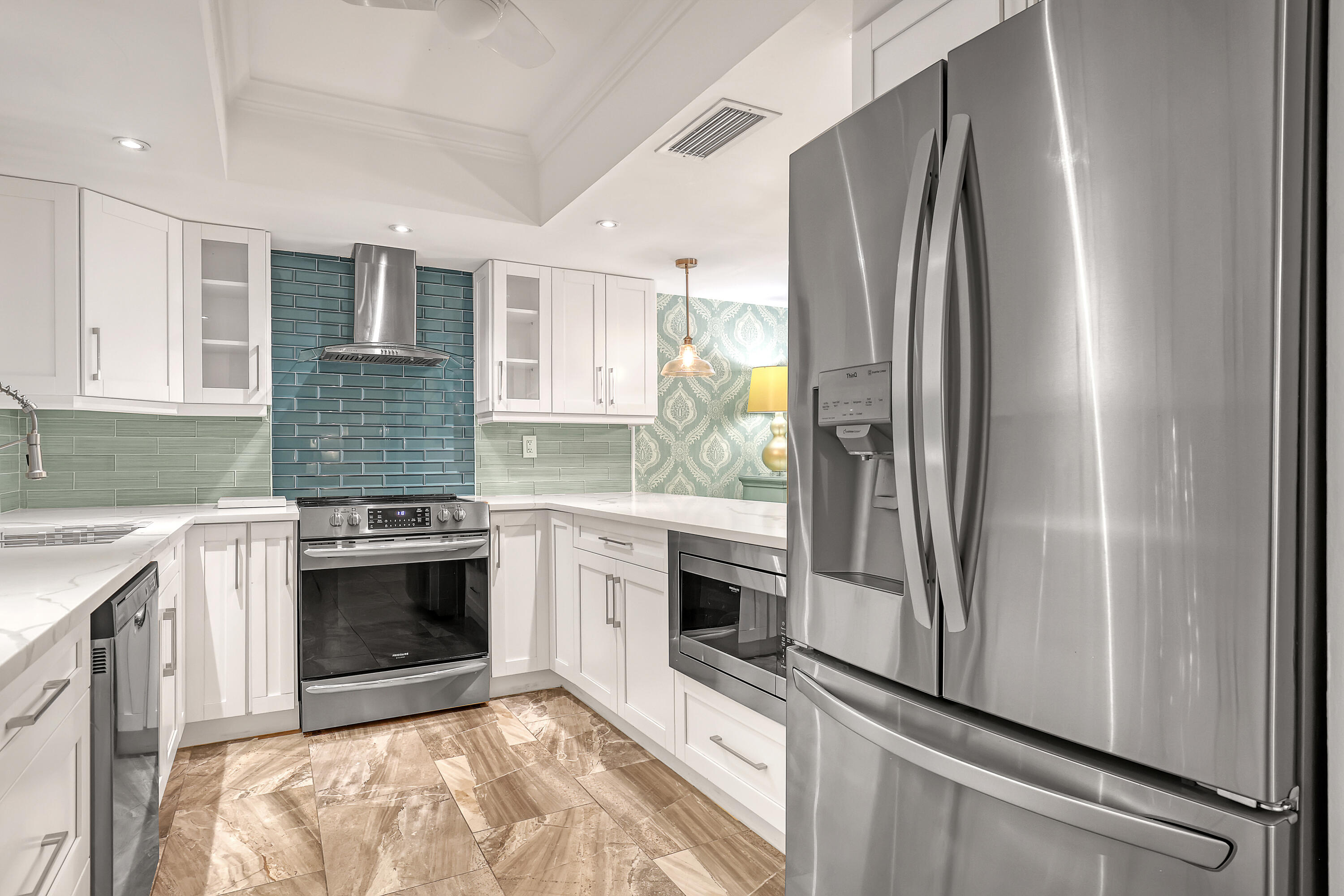 COURTYARD CONDO - Residential