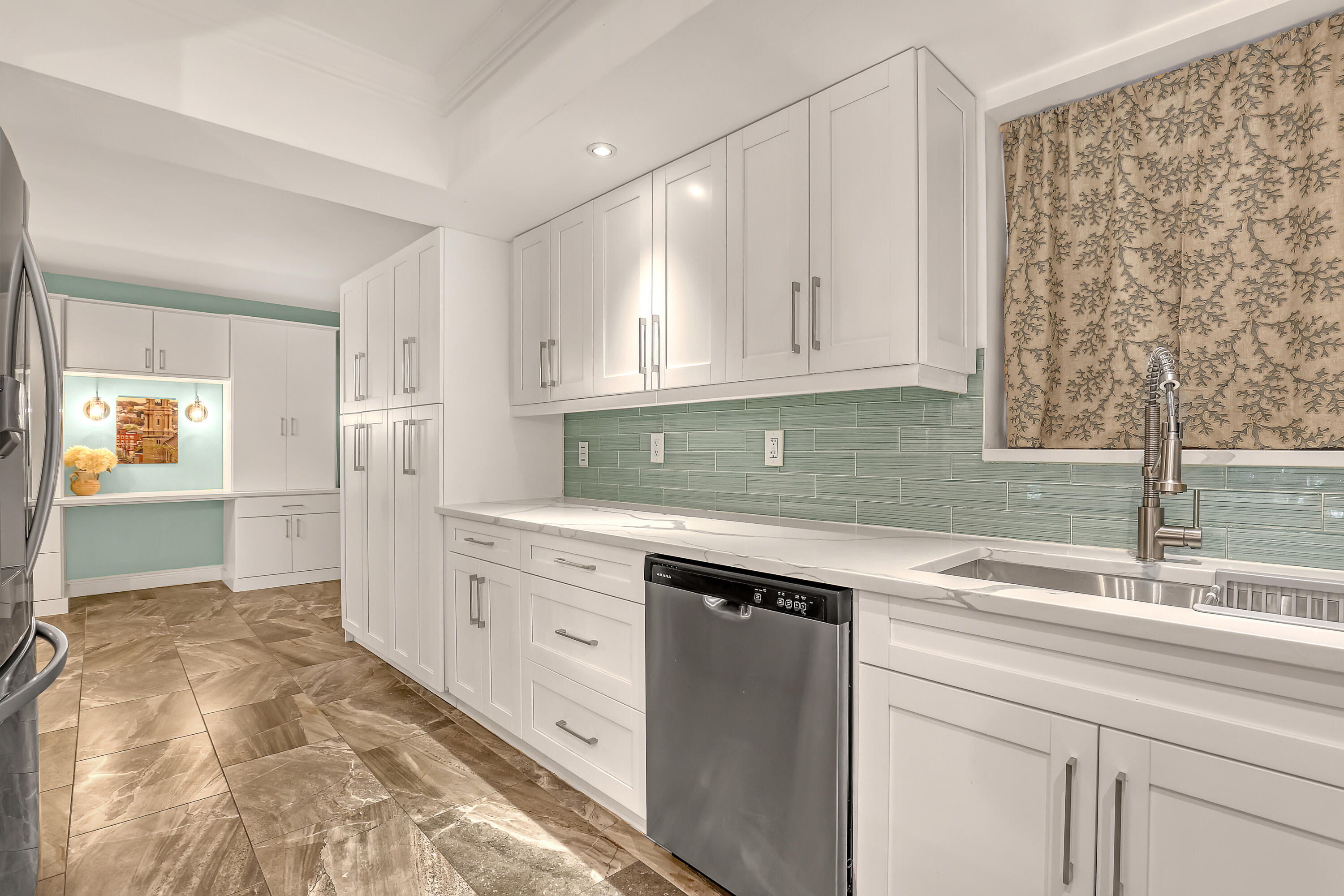 COURTYARD CONDO - Residential