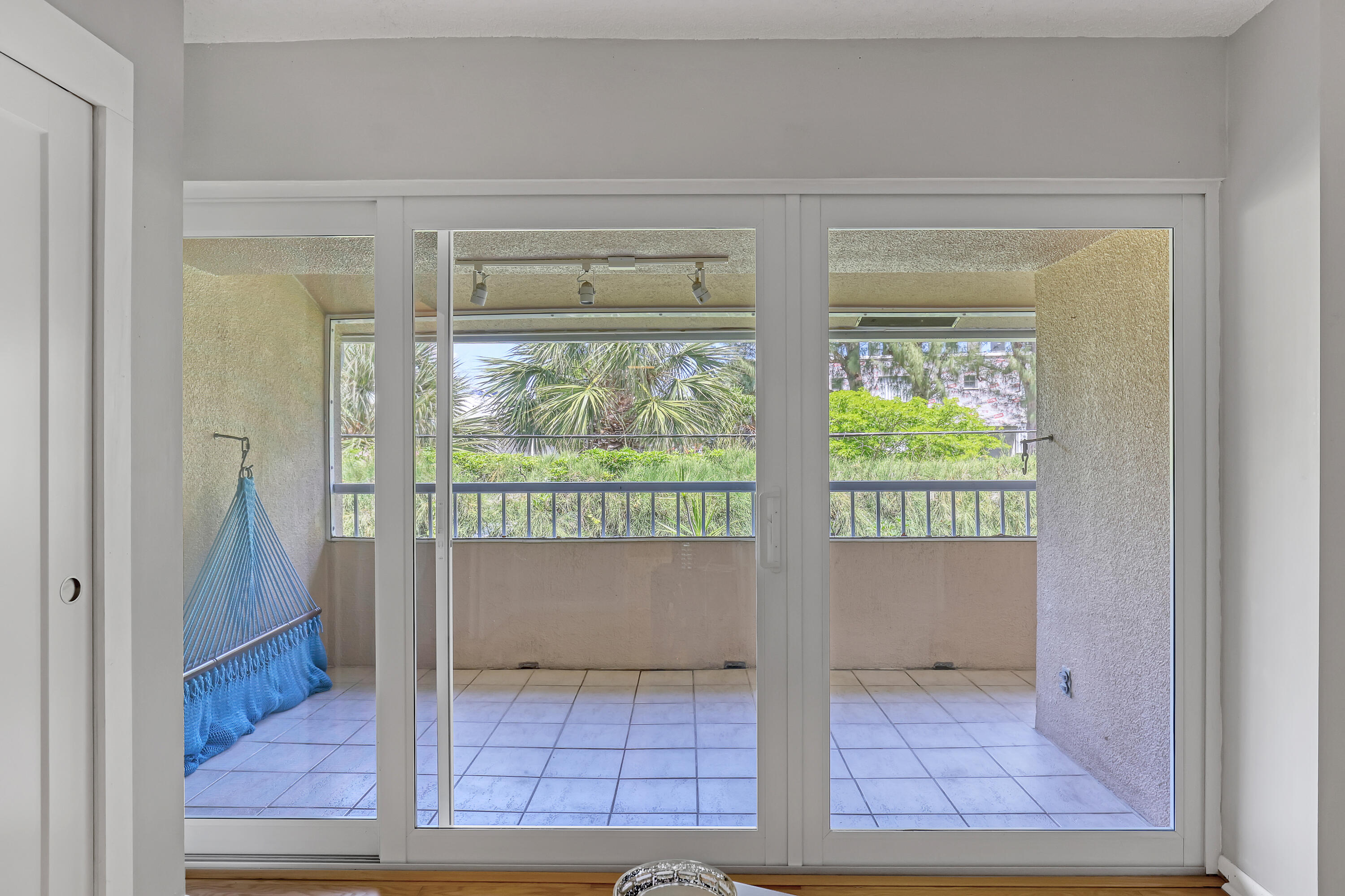 COURTYARD CONDO - Residential