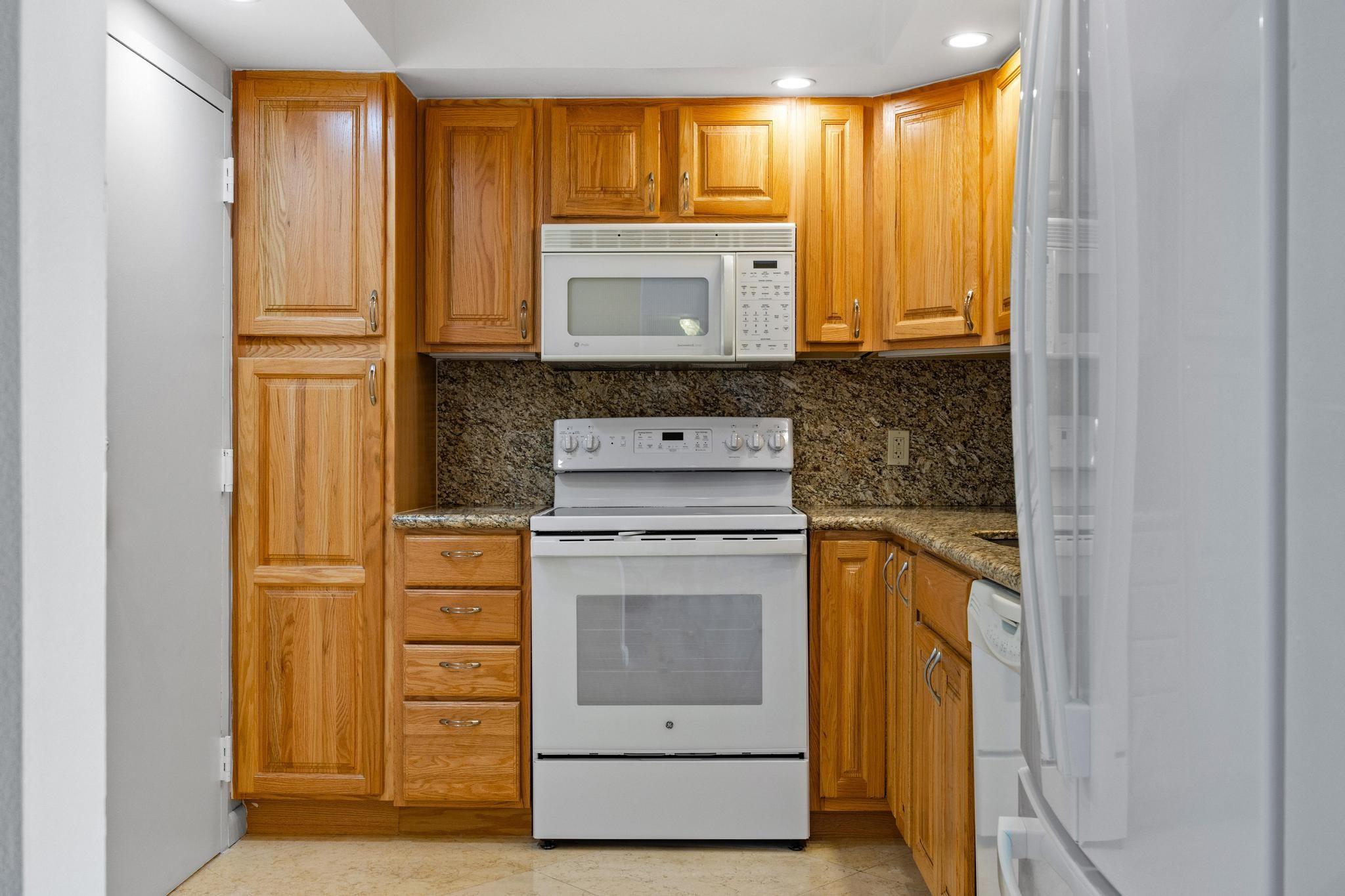 HEMISPHERES CONDO - Residential