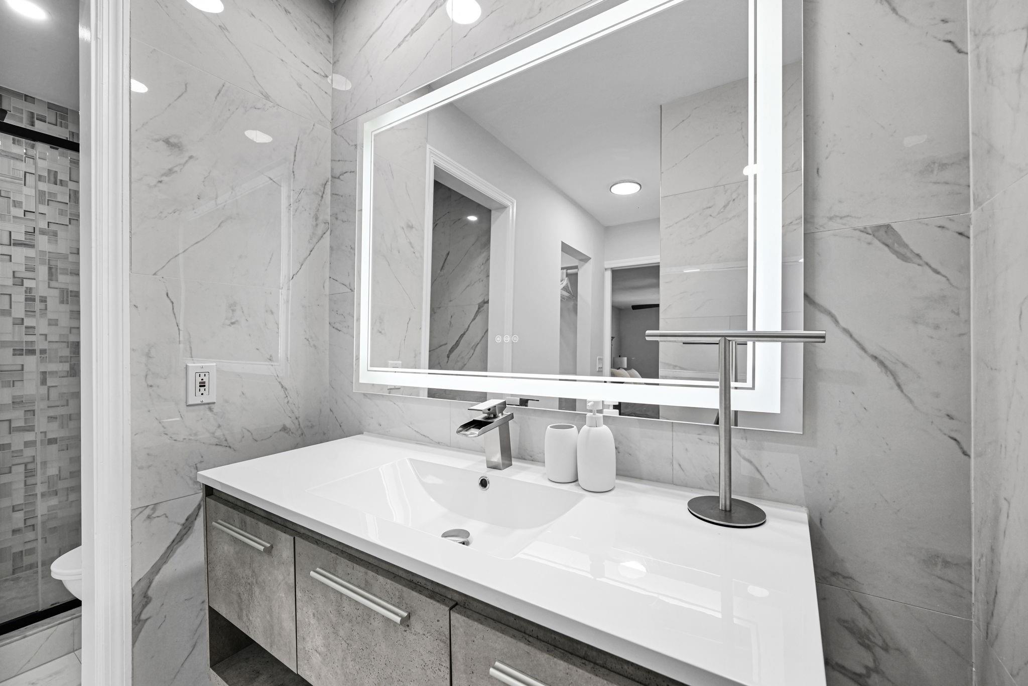 Bay Colony Club Condo - Residential Lease