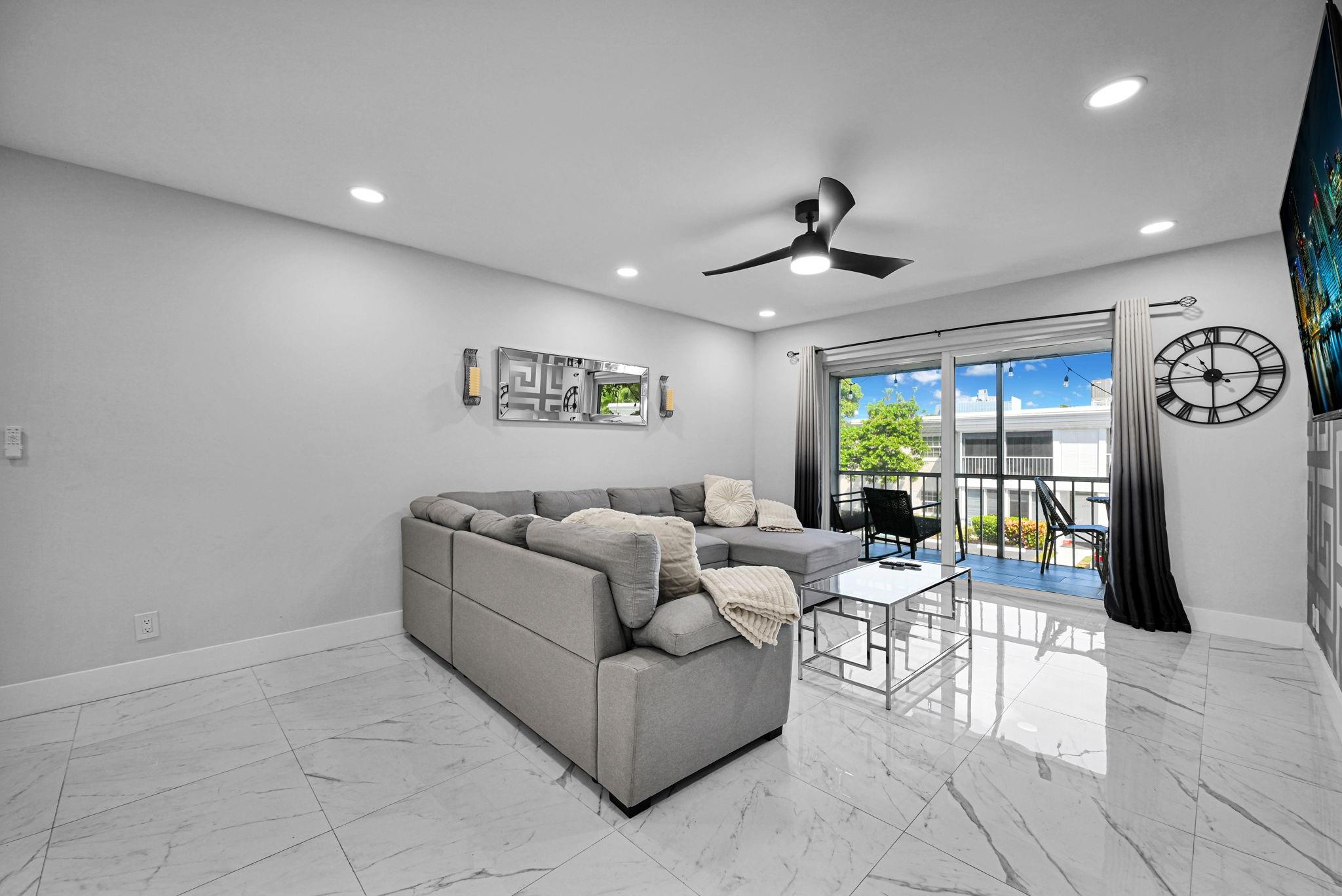 Bay Colony Club Condo - Residential Lease