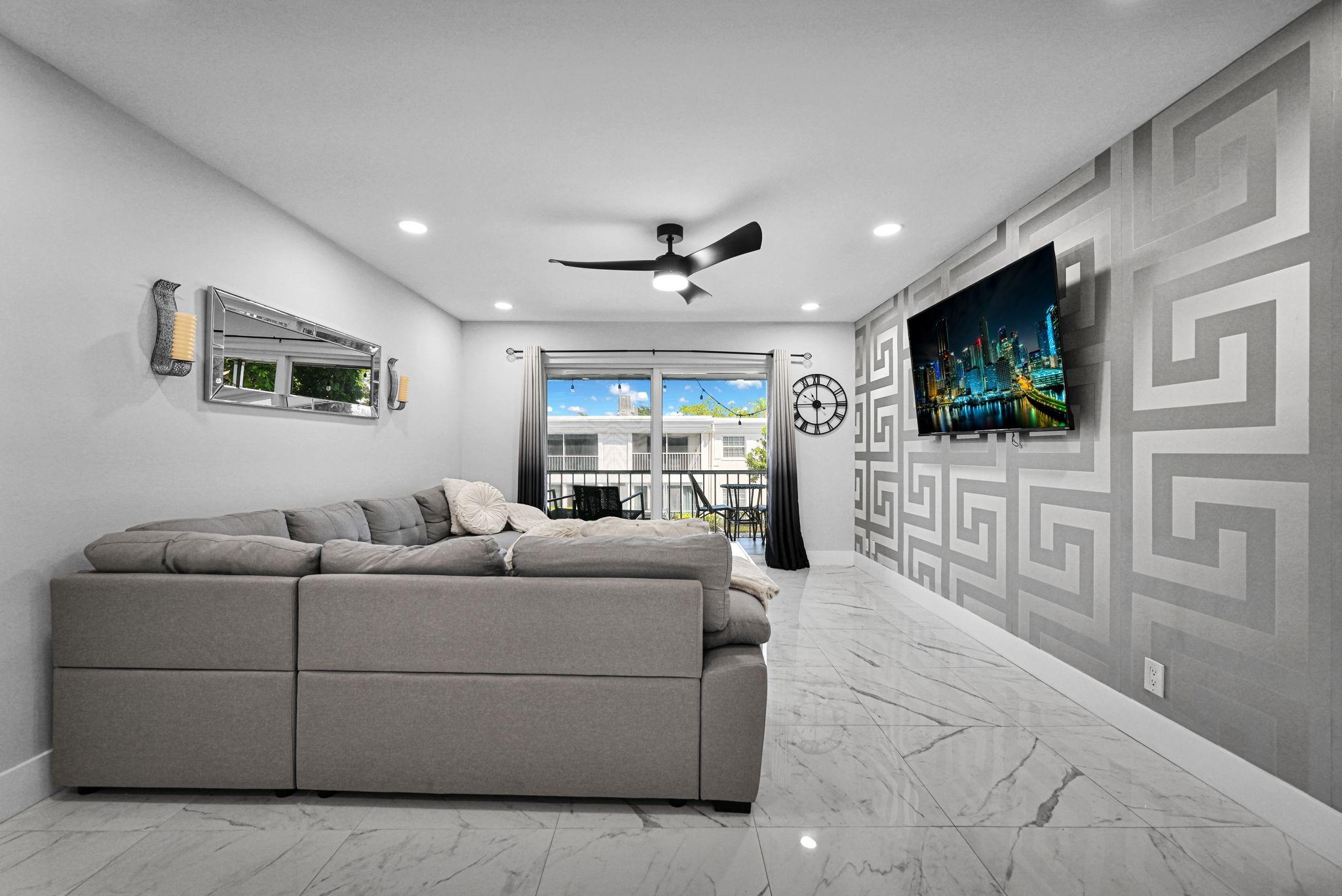 Bay Colony Club Condo - Residential Lease