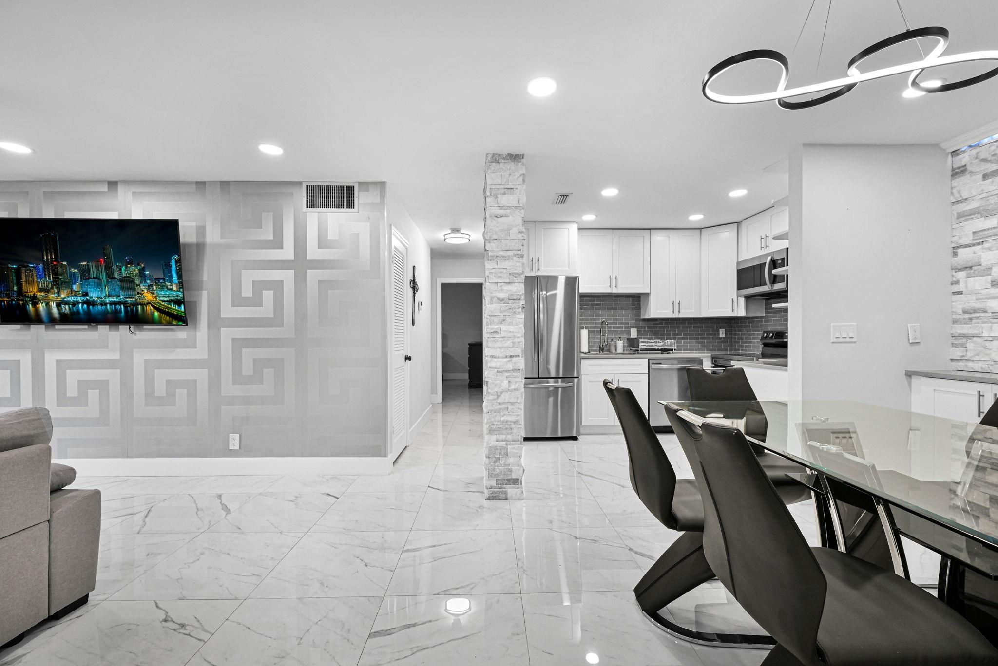 Bay Colony Club Condo - Residential Lease